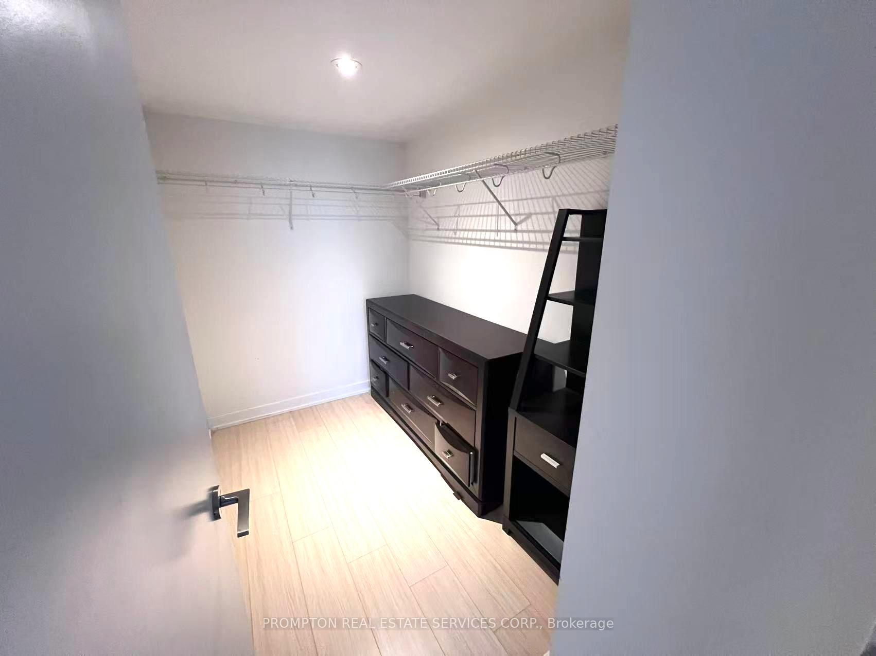 Photo 7 of Unit 906, 85 Queens Wharf Road, Toronto, Waterfront Communities — HOMEH