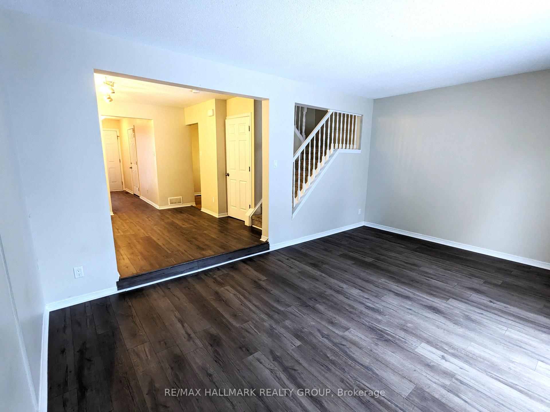 Photo 10 of Unit 21, 6464 Colony Square, Ottawa, Convent Glen North — HOMEH