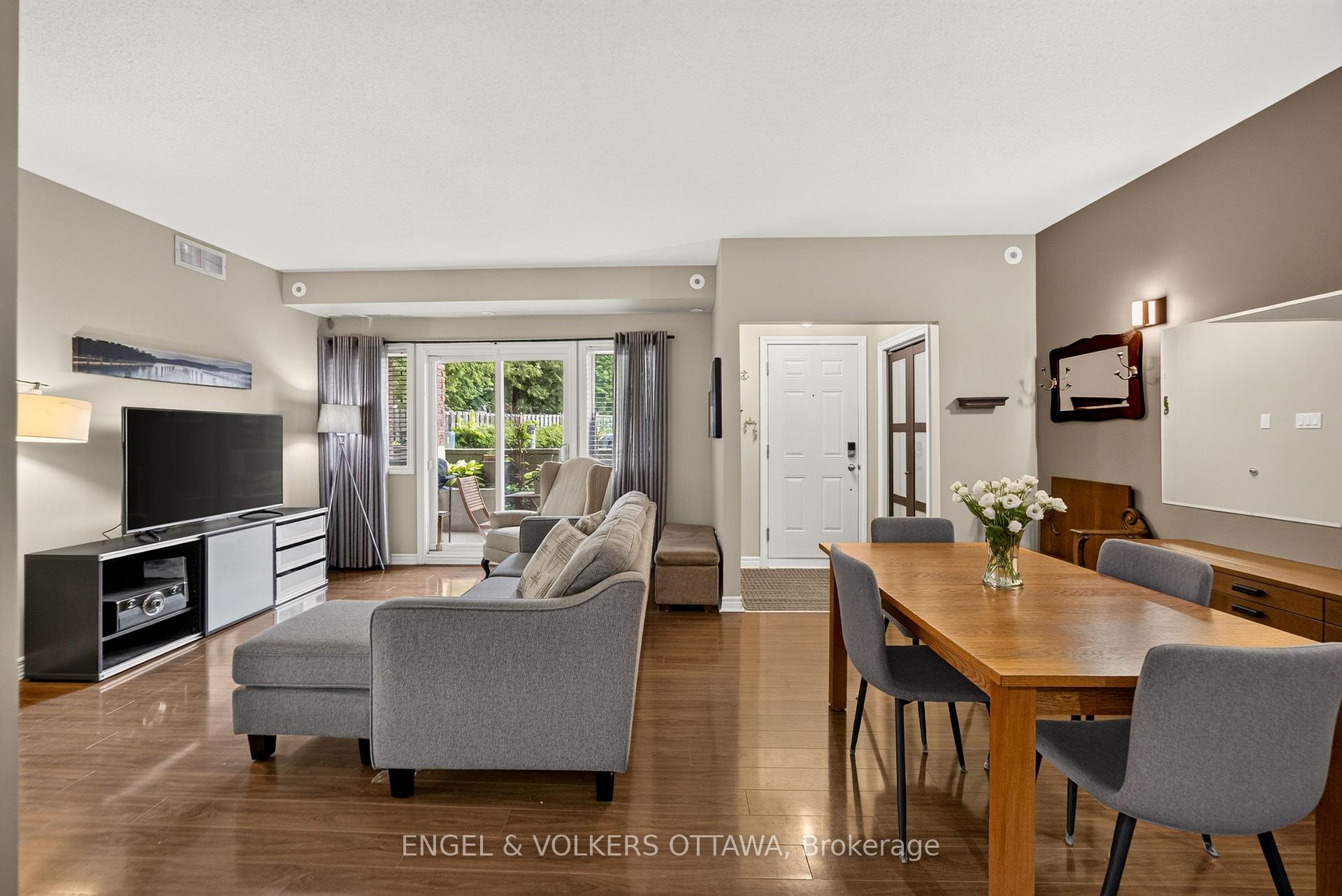 Photo 9 of Unit 4, 165 Waterbridge Drive, Ottawa, Barrhaven East — HOMEH