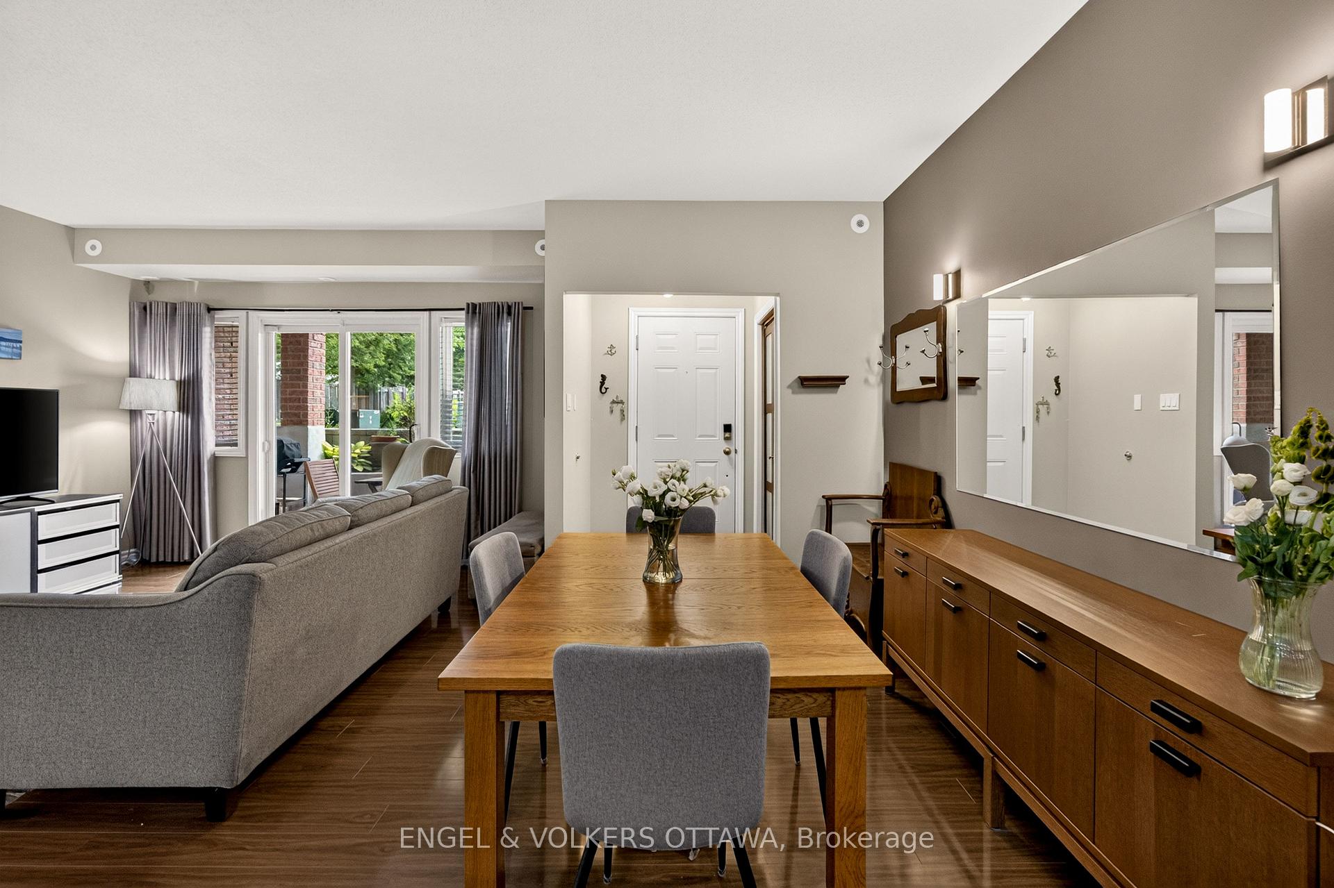 Photo 10 of Unit 4, 165 Waterbridge Drive, Ottawa, Barrhaven East — HOMEH