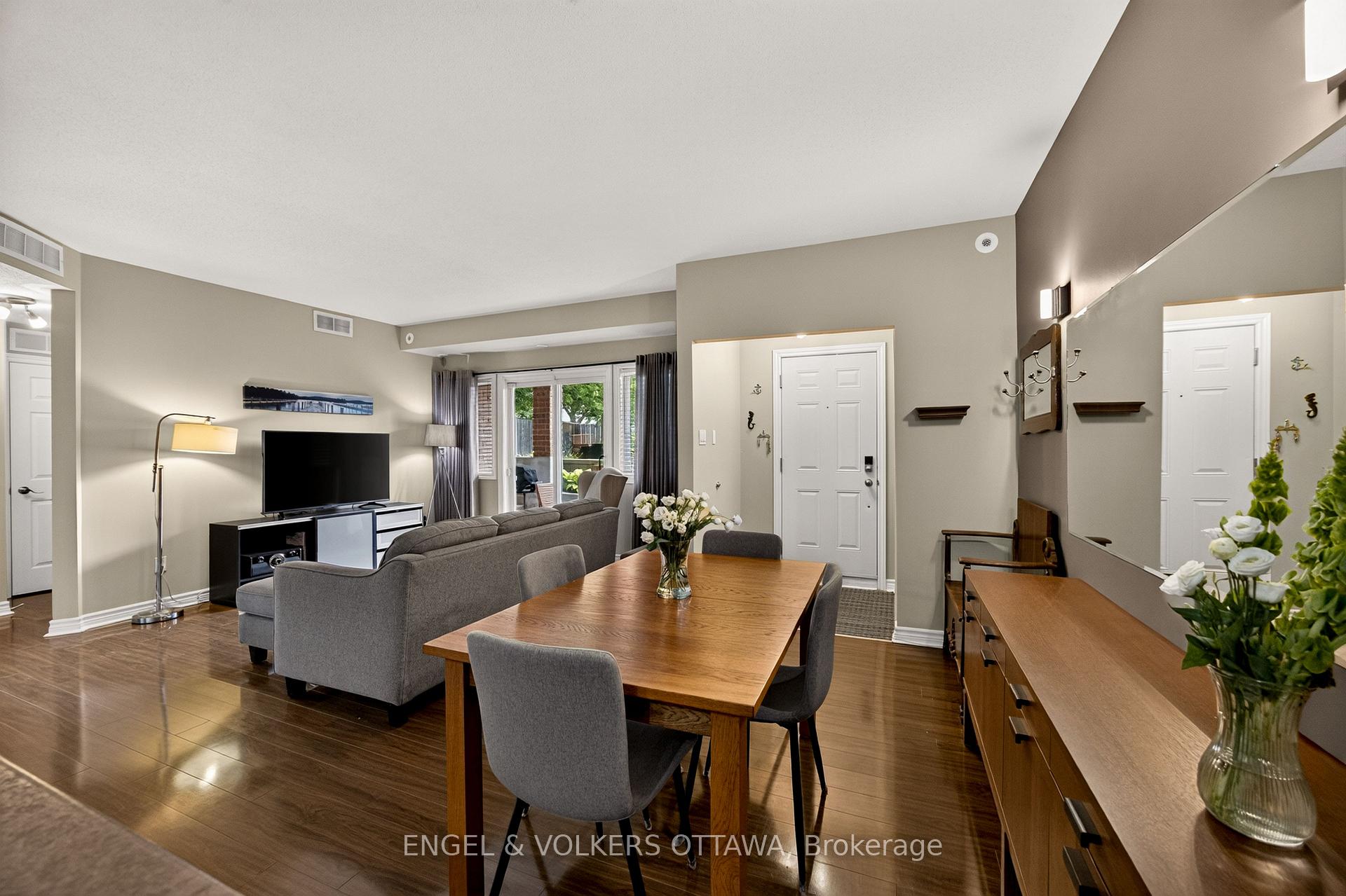 Photo 11 of Unit 4, 165 Waterbridge Drive, Ottawa, Barrhaven East — HOMEH