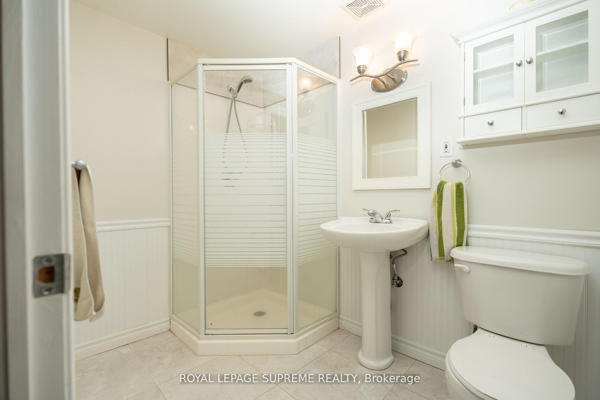 Photo 12 of 31 1/2 Thorold Road, Welland, Prince Charles — HOMEH