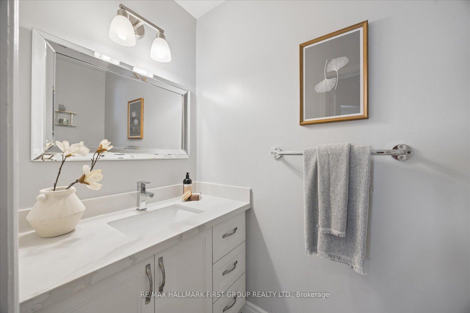 Photo 16 of 77 Willowbrook Drive, Whitby, Pringle Creek — HOMEH