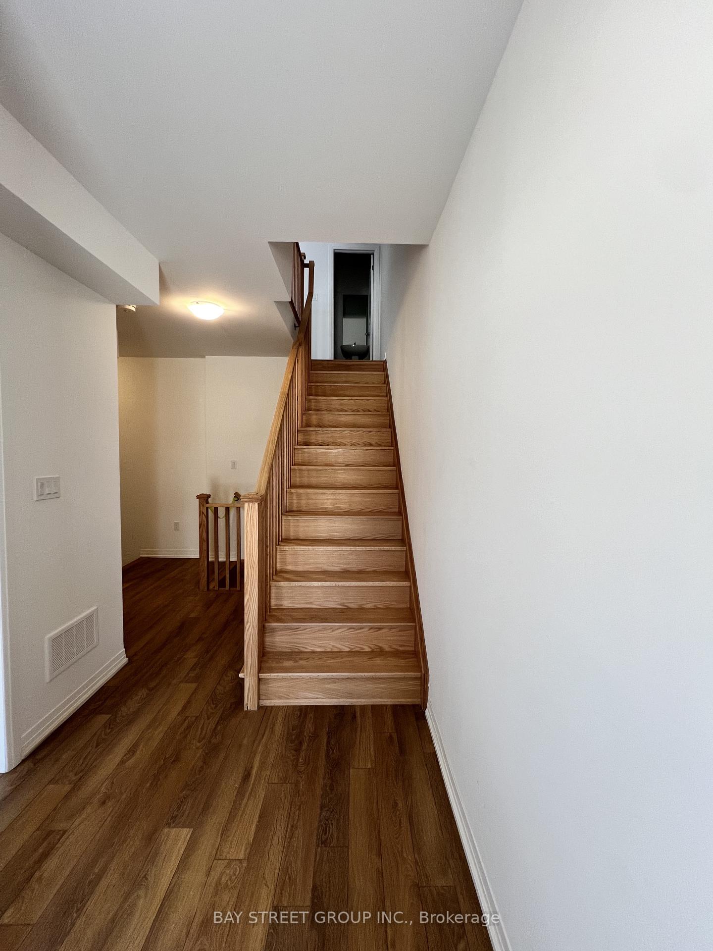 Photo 6 of 25 Albert Firman Lane, Markham, Cachet — HOMEH