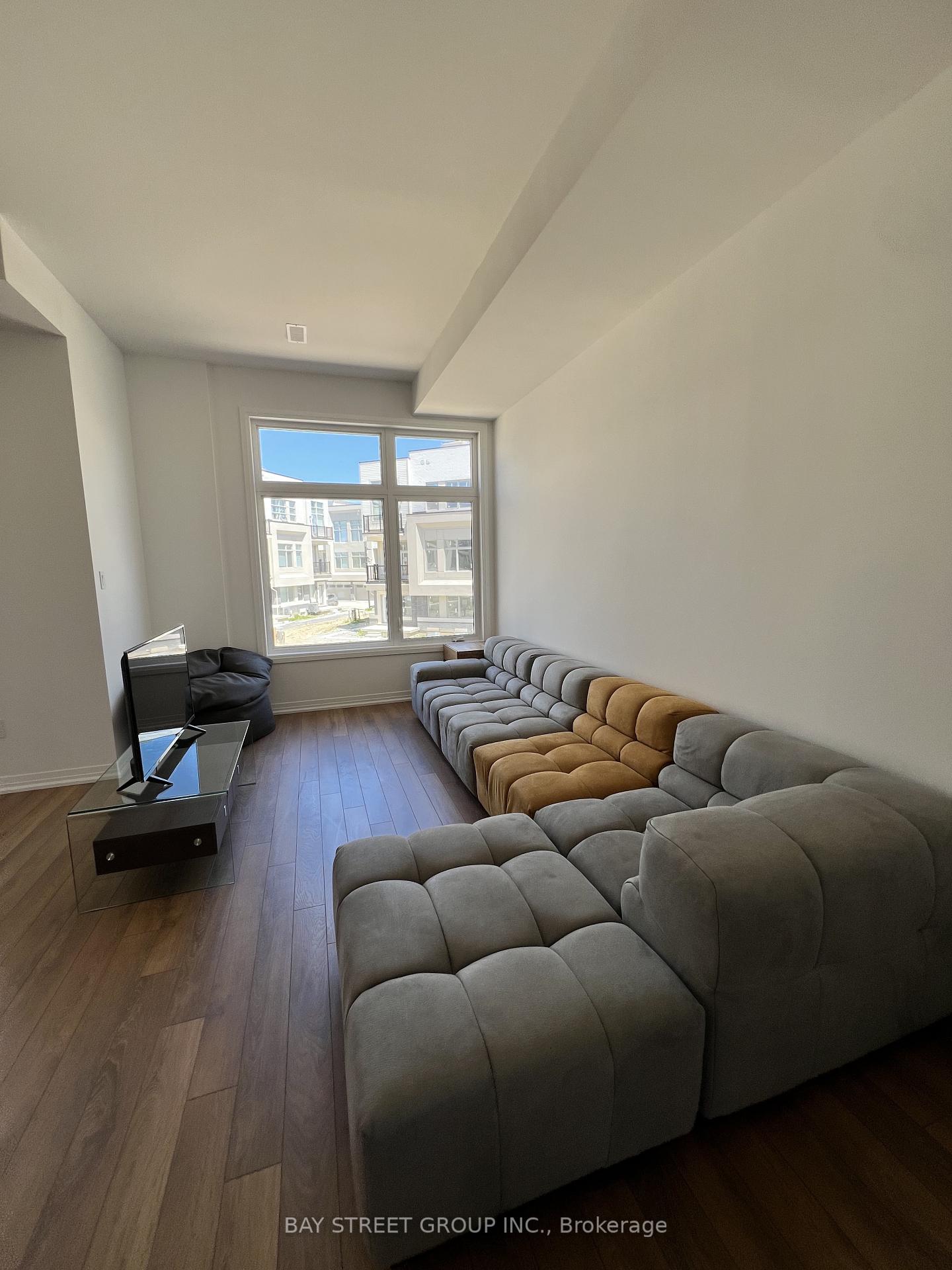 Photo 8 of 25 Albert Firman Lane, Markham, Cachet — HOMEH
