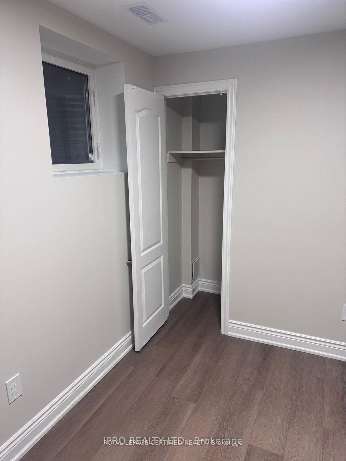 Photo 6 of 40 Beachville Circle, Brampton, Credit Valley — HOMEH