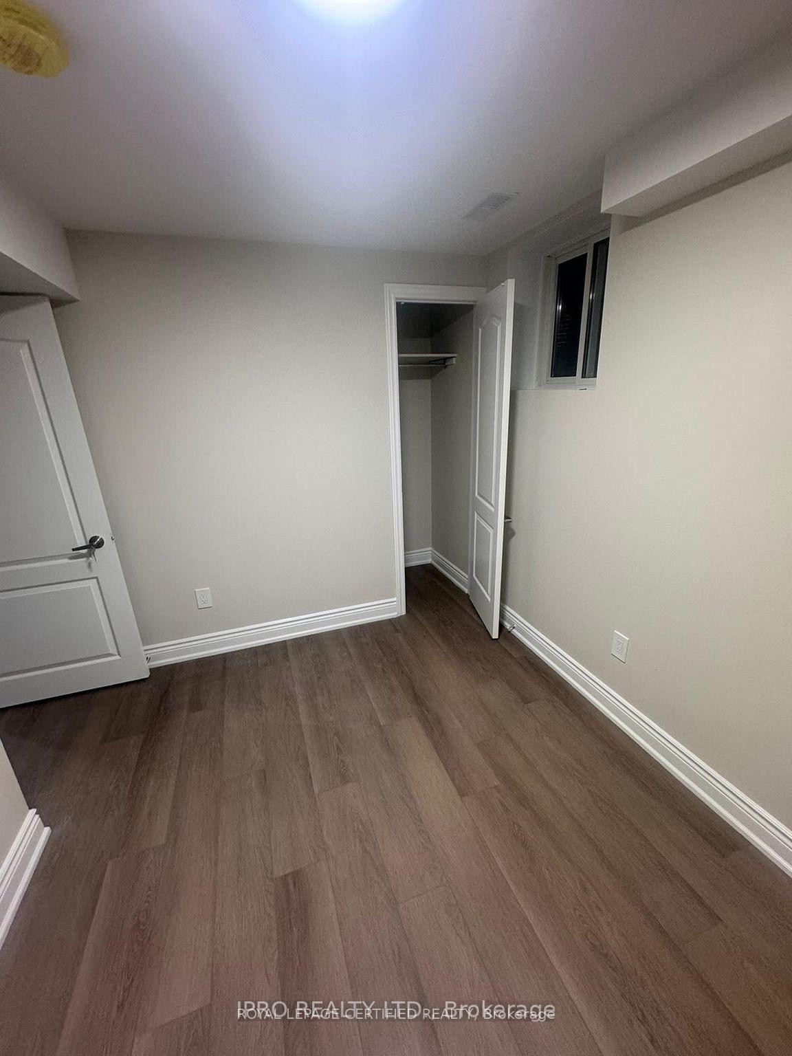 Photo 8 of 40 Beachville Circle, Brampton, Credit Valley — HOMEH
