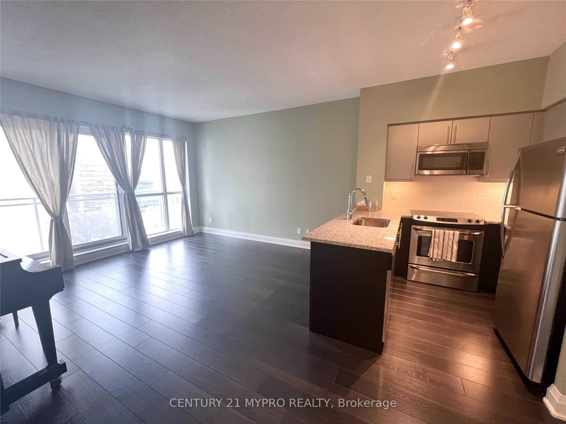 Photo 3 of Unit 701, 83 Redpath Avenue, Toronto, Mount Pleasant West — HOMEH