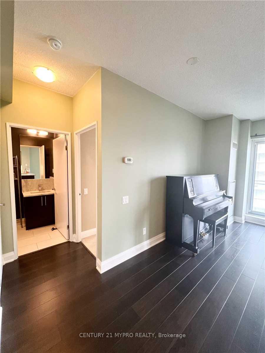 Photo 8 of Unit 701, 83 Redpath Avenue, Toronto, Mount Pleasant West — HOMEH