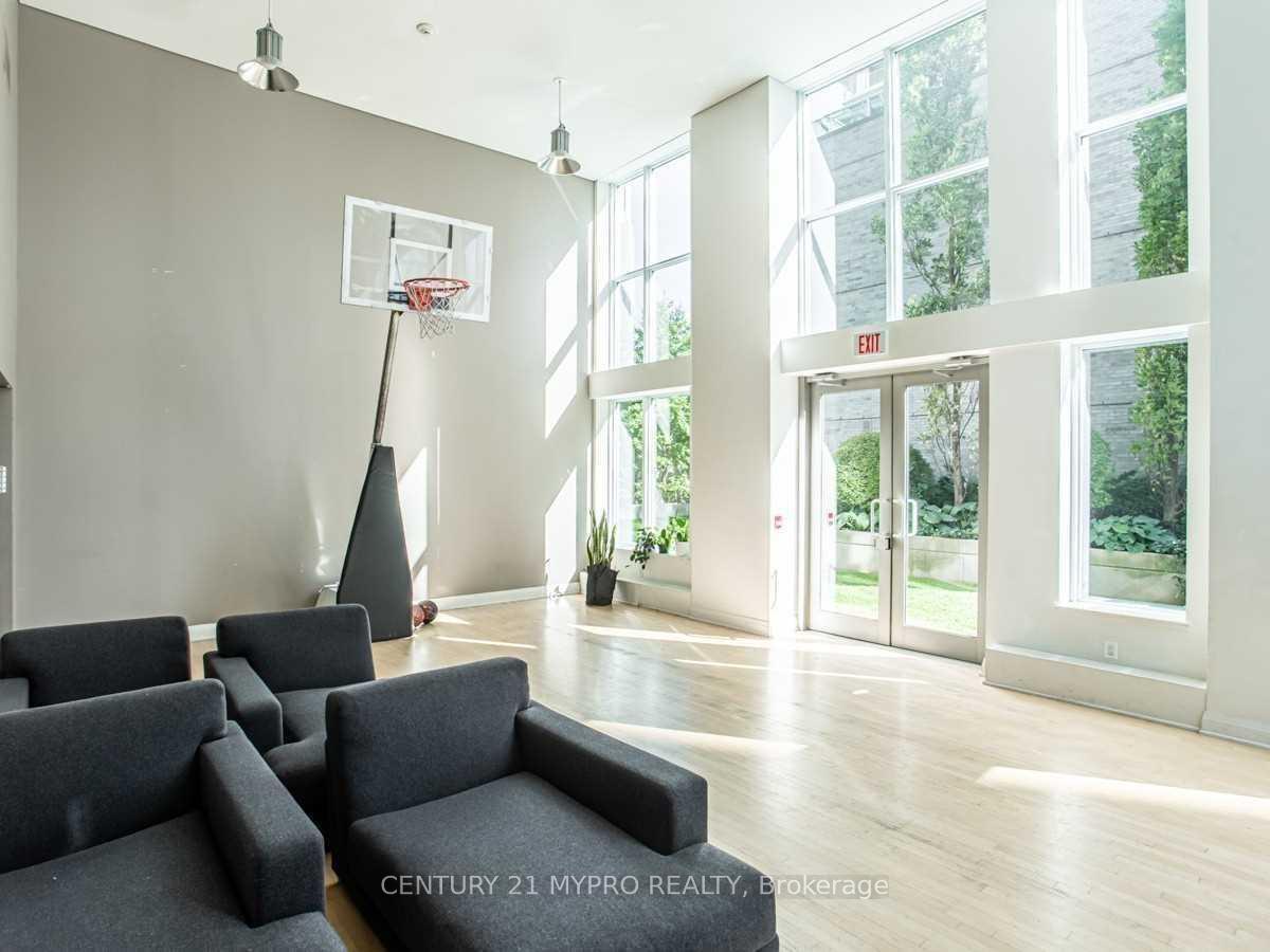Photo 18 of Unit 701, 83 Redpath Avenue, Toronto, Mount Pleasant West — HOMEH