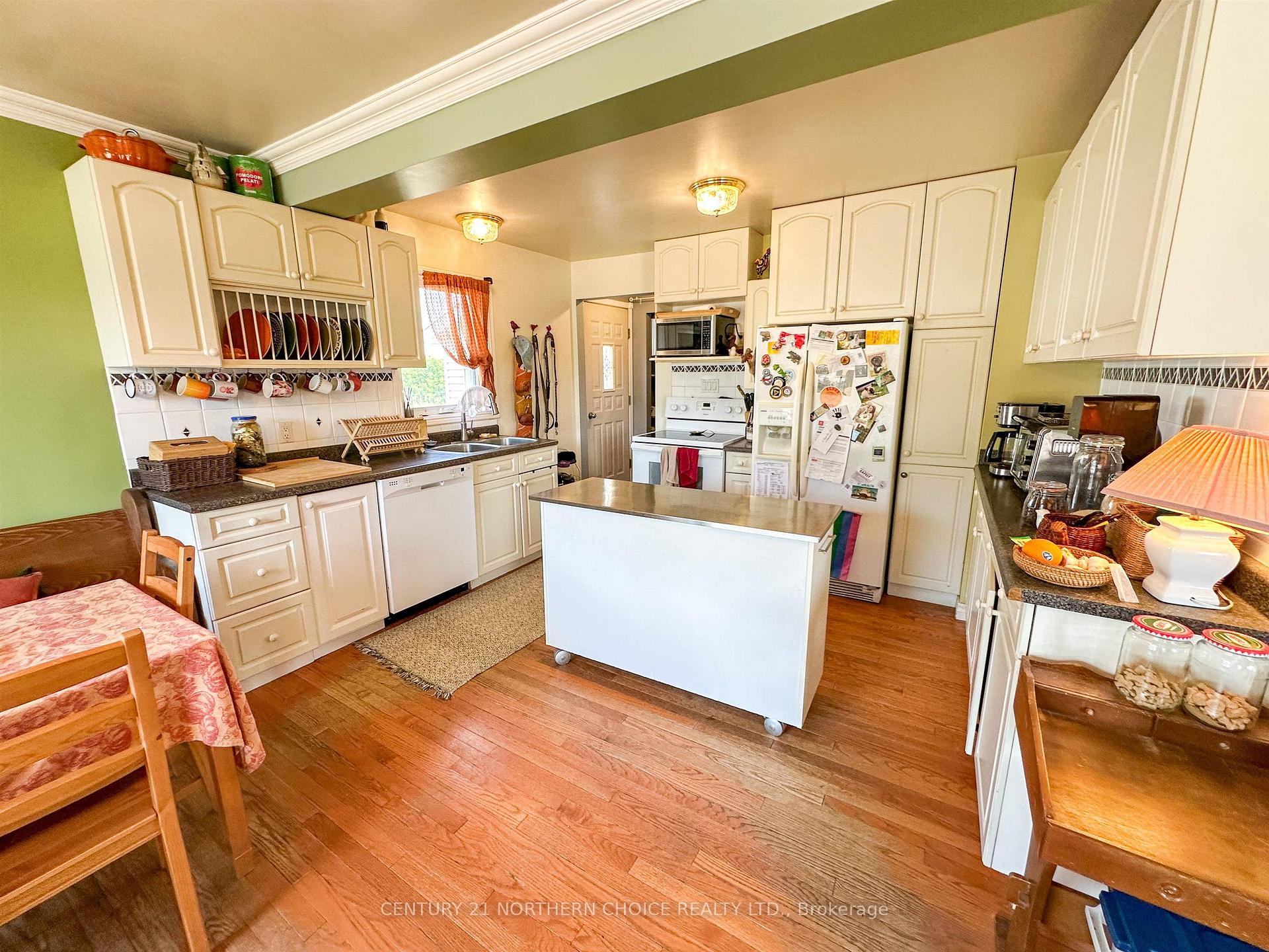 Photo 6 of 92 Lassie Road, Red Lake — HOMEH