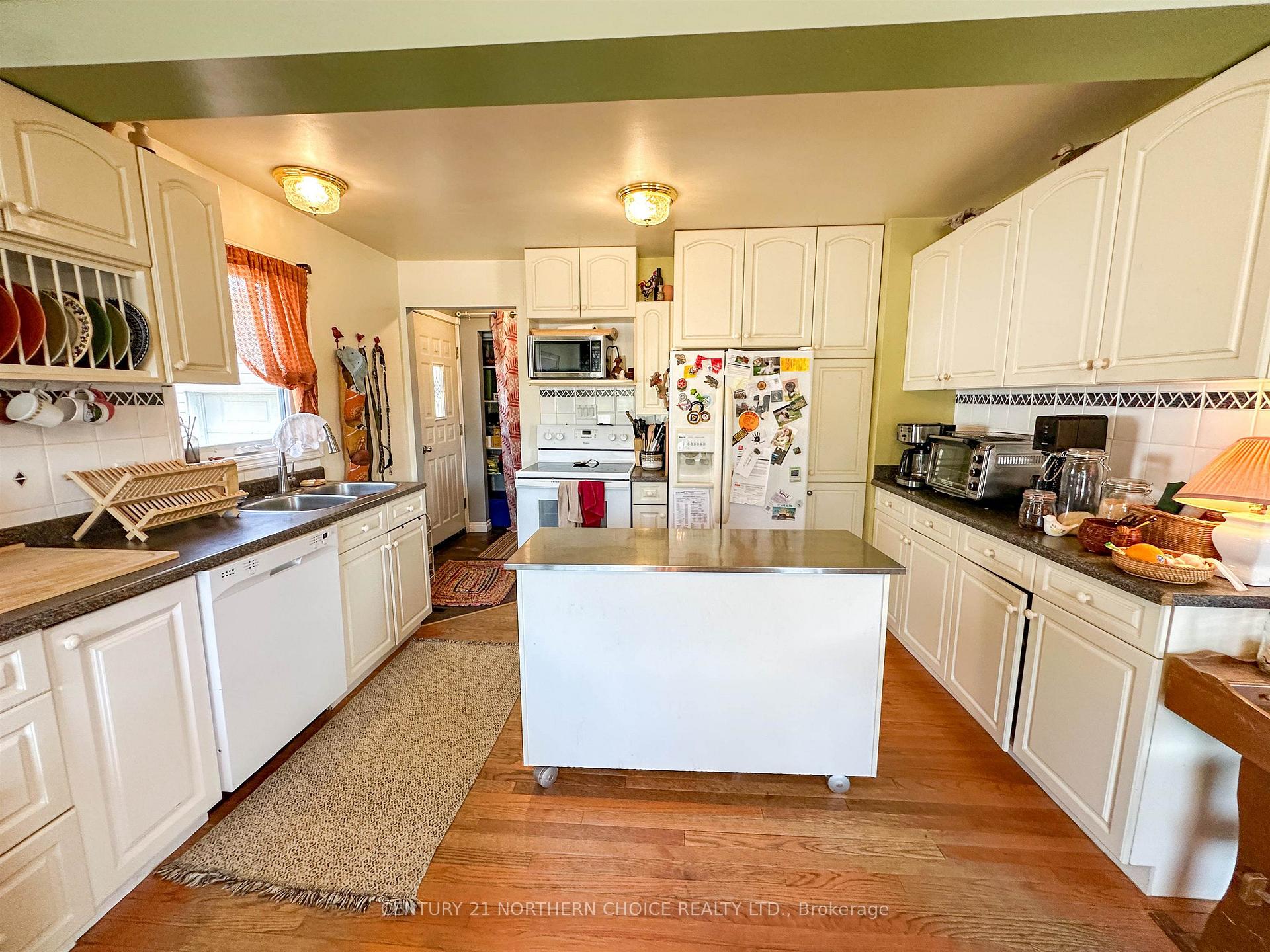 Photo 7 of 92 Lassie Road, Red Lake — HOMEH