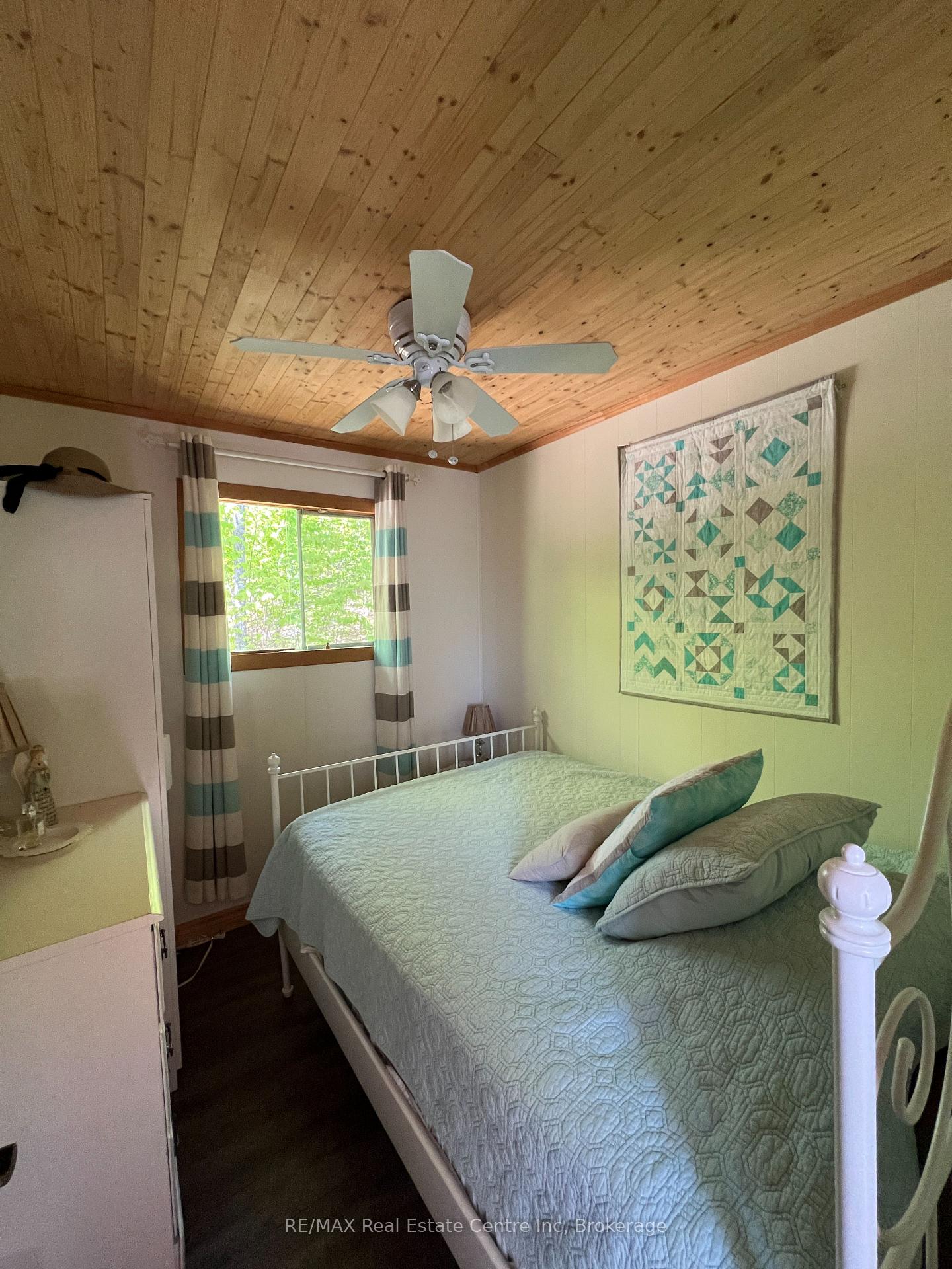 Photo 13 of 30 Pine Cone Lane, Frontenac, Frontenac South — HOMEH