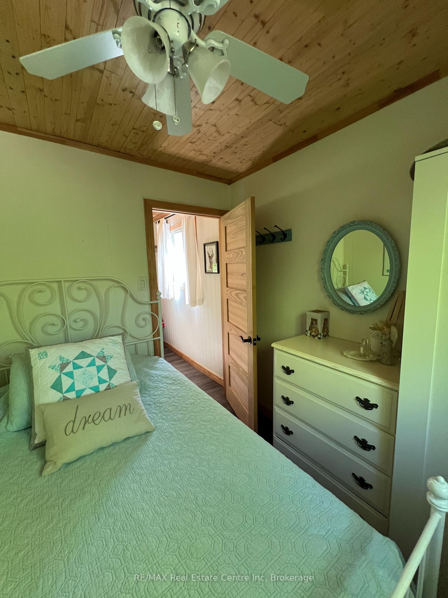Photo 14 of 30 Pine Cone Lane, Frontenac, Frontenac South — HOMEH