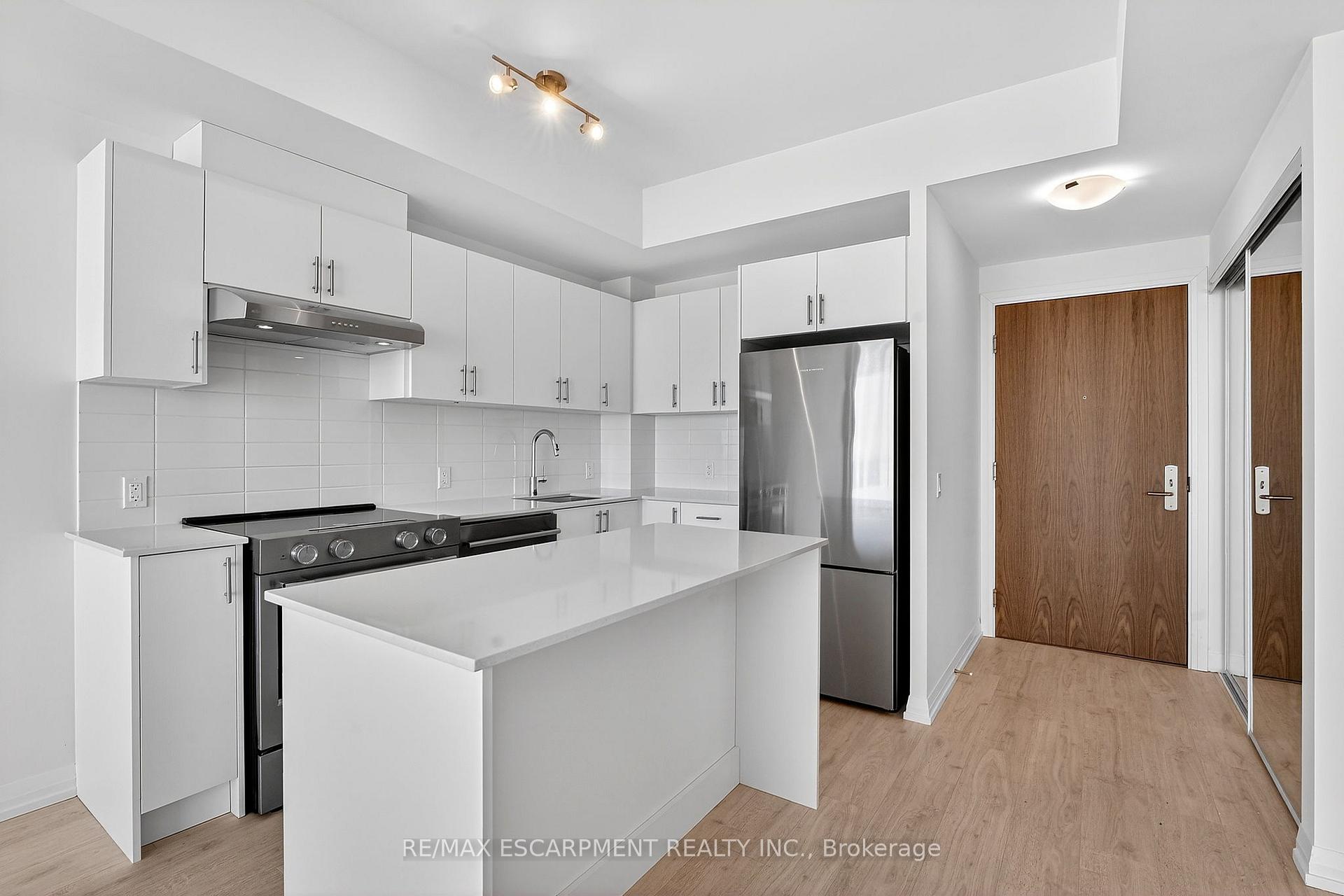 Photo 2 of Unit 2408, 27 Korda Gate, Vaughan, Vellore Village — HOMEH
