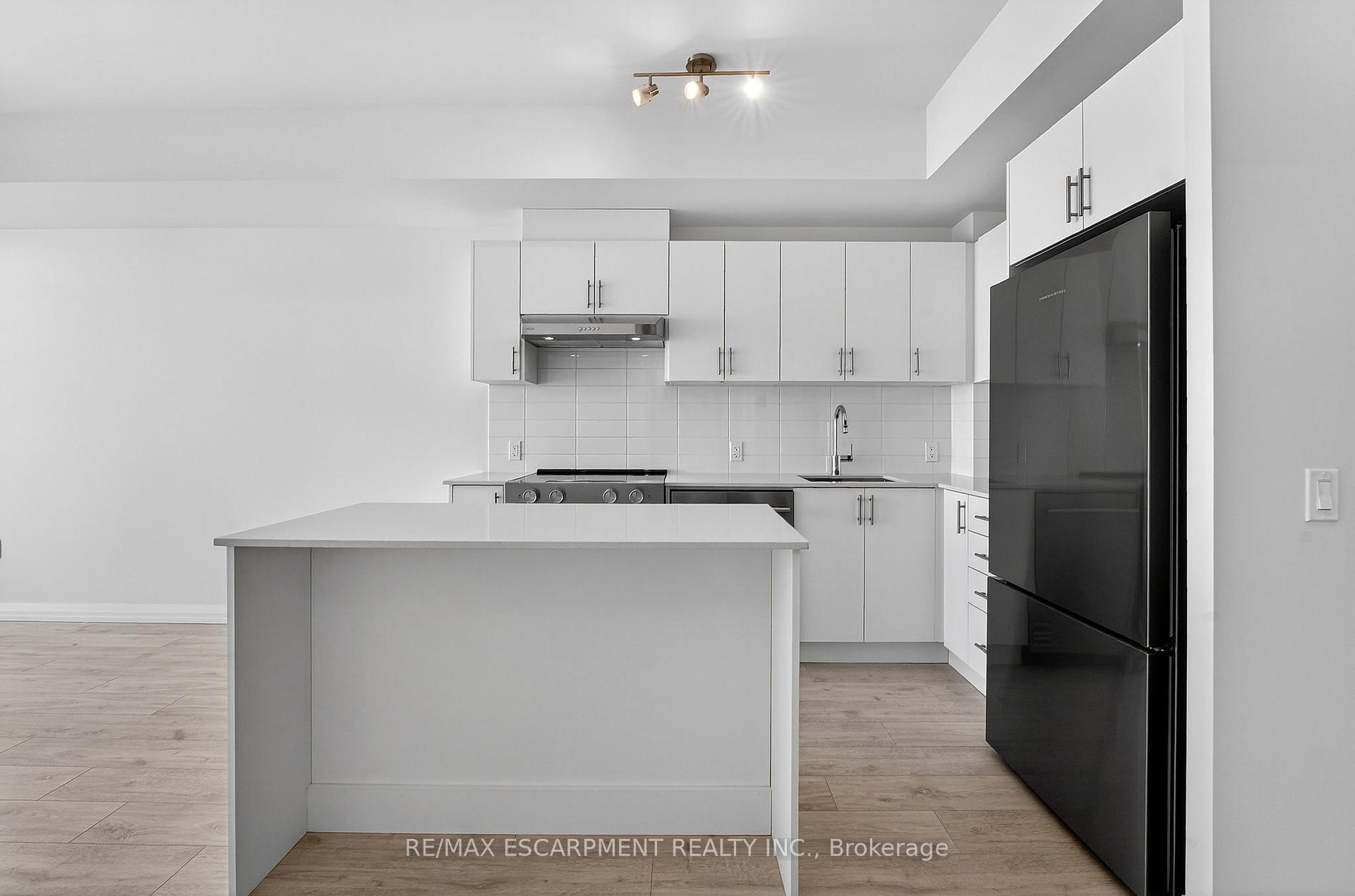 Photo 3 of Unit 2408, 27 Korda Gate, Vaughan, Vellore Village — HOMEH