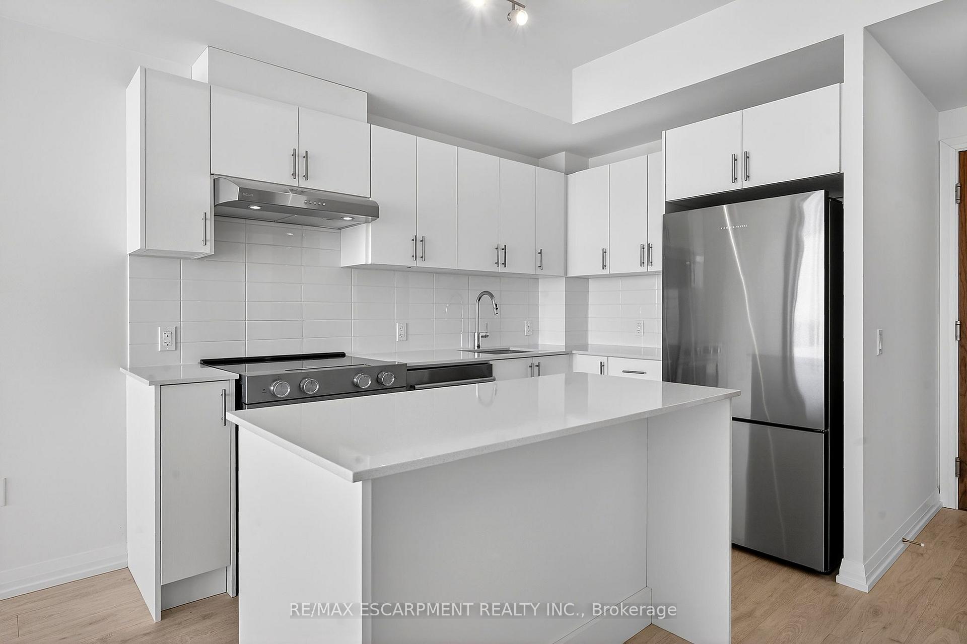 Photo 4 of Unit 2408, 27 Korda Gate, Vaughan, Vellore Village — HOMEH