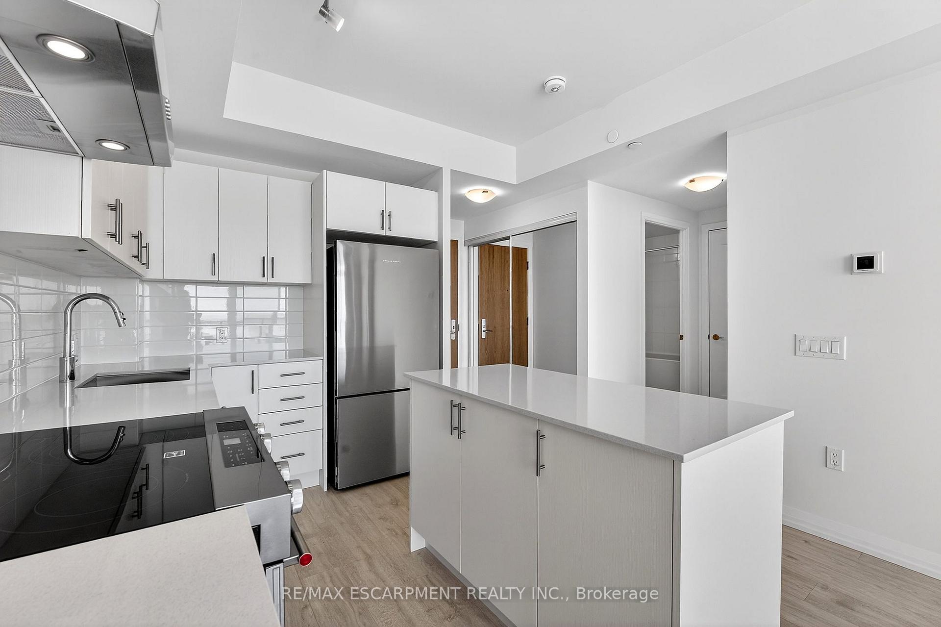 Photo 5 of Unit 2408, 27 Korda Gate, Vaughan, Vellore Village — HOMEH