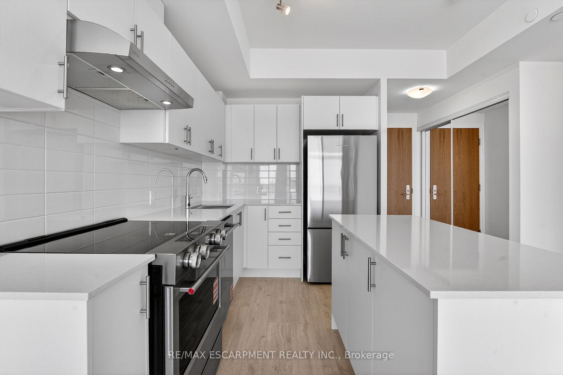 Photo 6 of Unit 2408, 27 Korda Gate, Vaughan, Vellore Village — HOMEH
