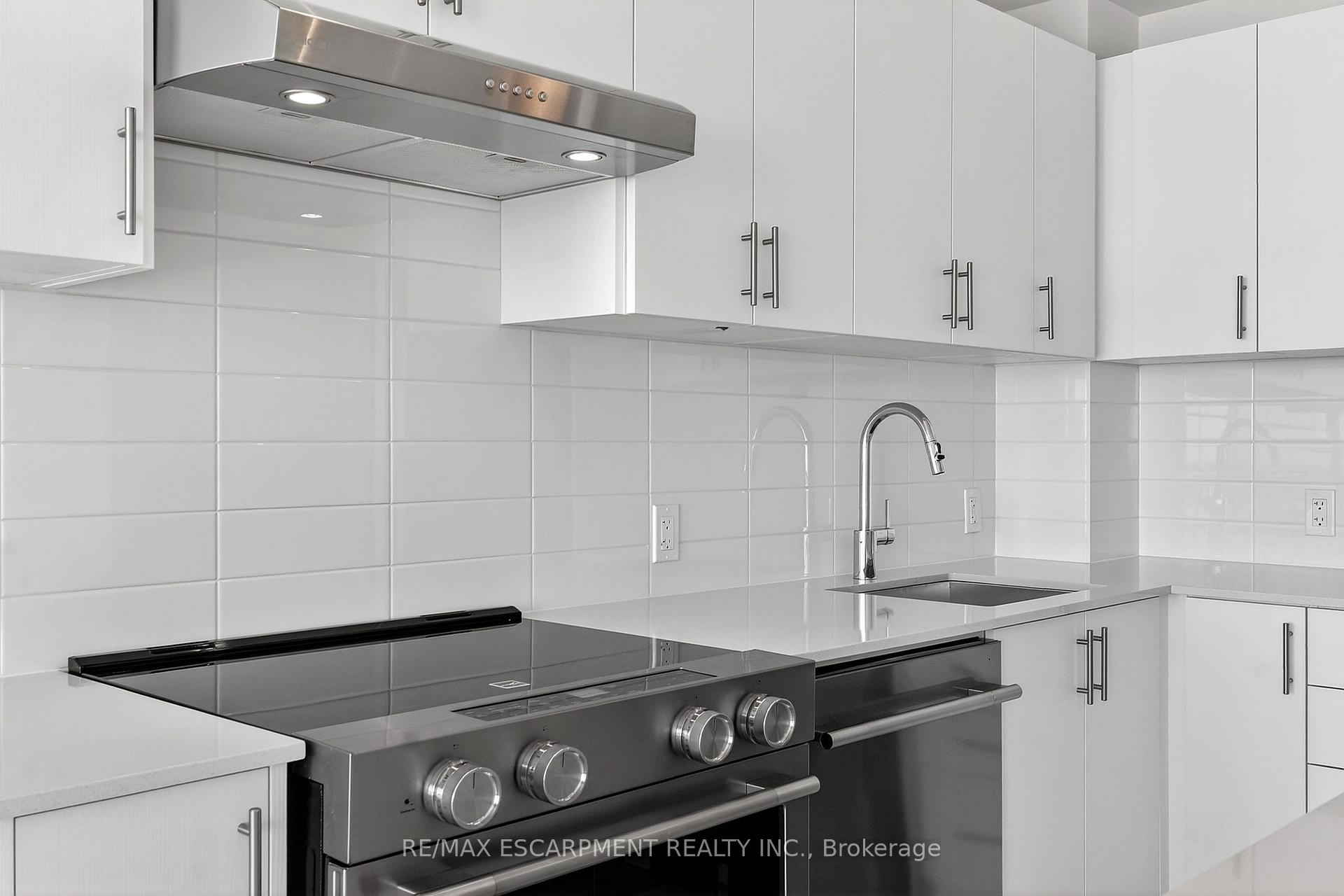Photo 7 of Unit 2408, 27 Korda Gate, Vaughan, Vellore Village — HOMEH