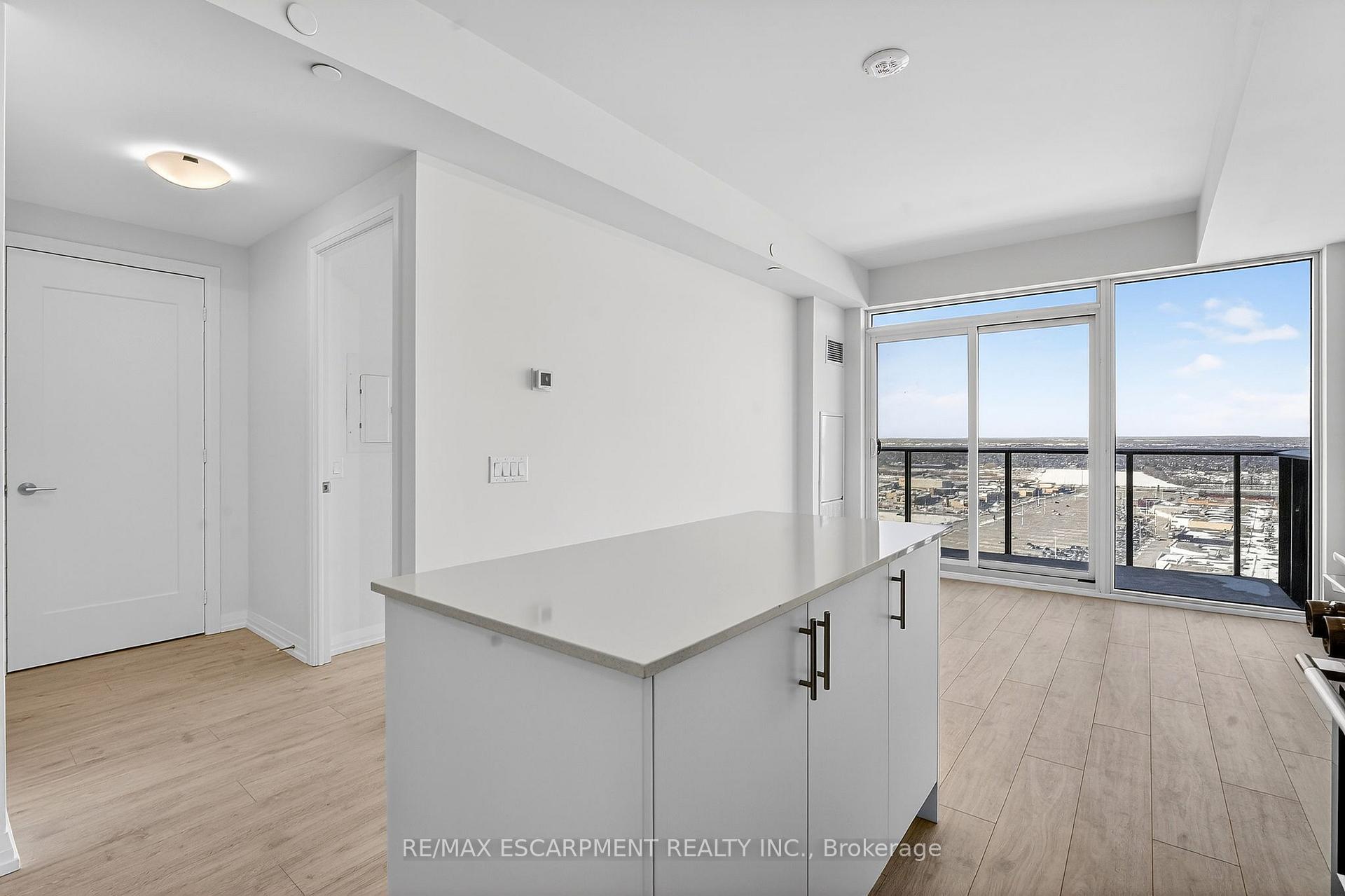Photo 8 of Unit 2408, 27 Korda Gate, Vaughan, Vellore Village — HOMEH