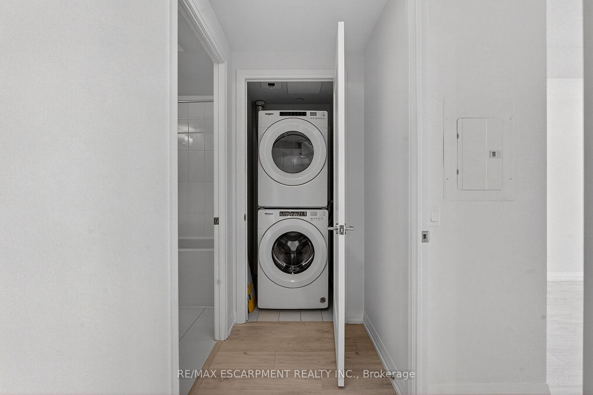 Photo 17 of Unit 2408, 27 Korda Gate, Vaughan, Vellore Village — HOMEH