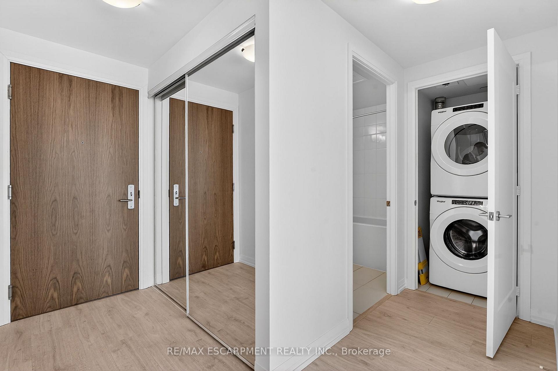 Photo 18 of Unit 2408, 27 Korda Gate, Vaughan, Vellore Village — HOMEH