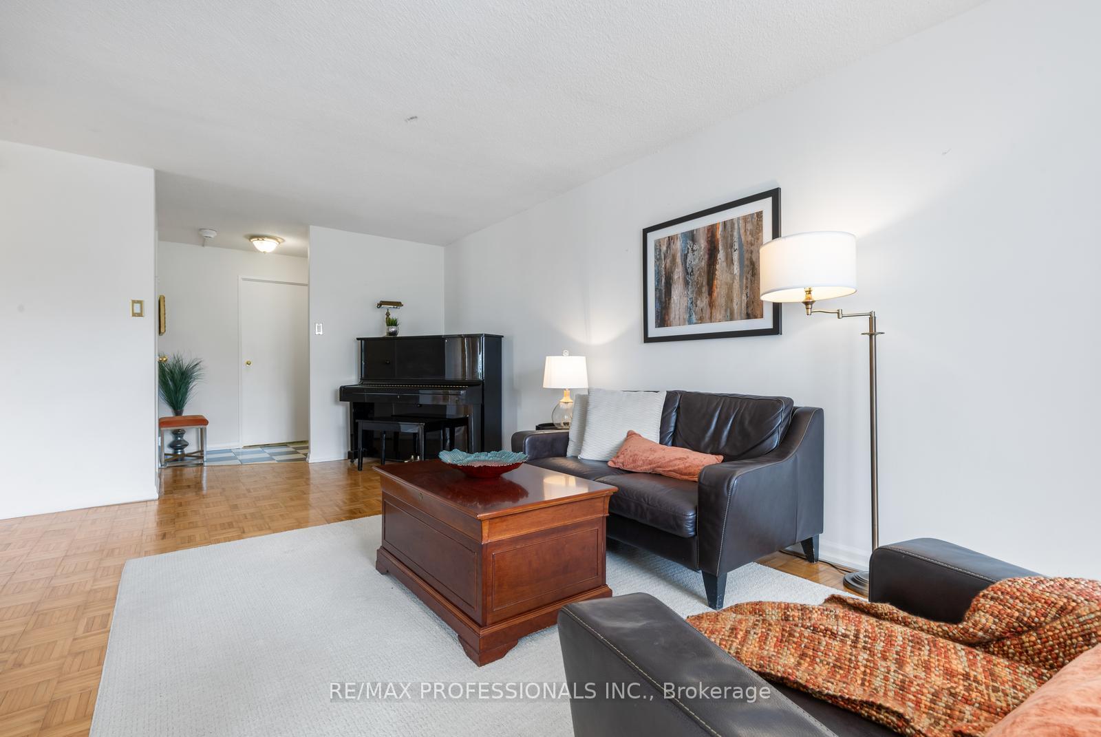 Photo 5 of Unit 406, 475 The West Mall, Etobicoke, Etobicoke West Mall — HOMEH