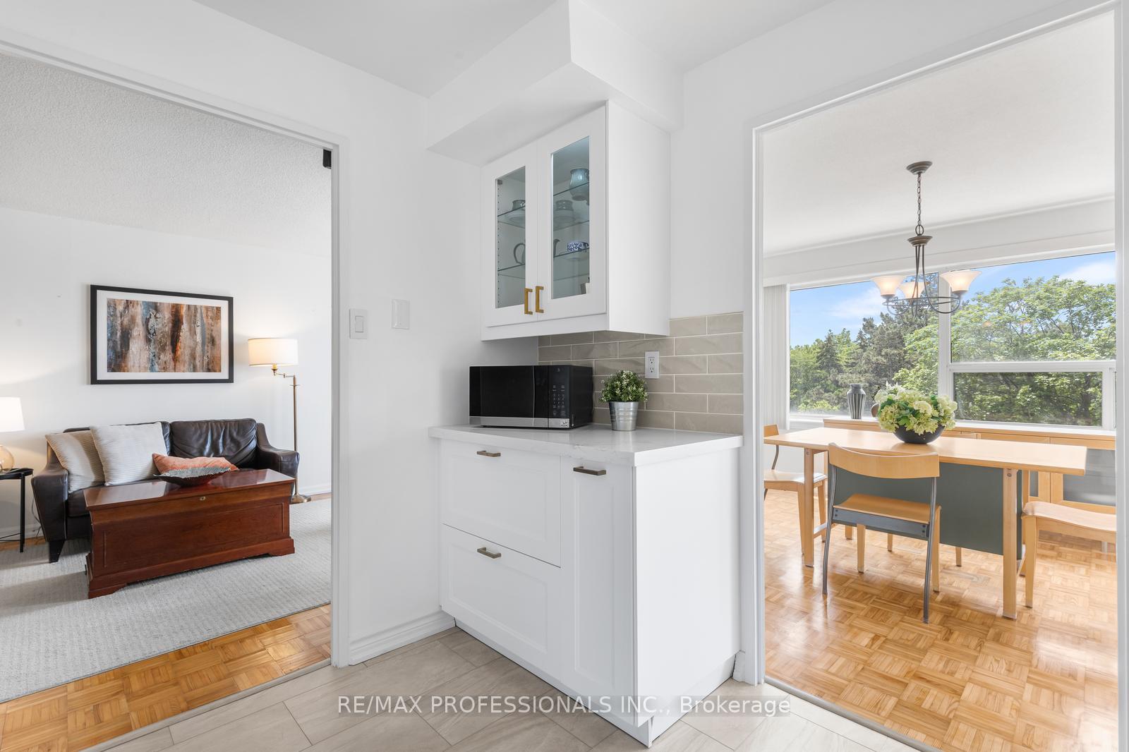 Photo 11 of Unit 406, 475 The West Mall, Etobicoke, Etobicoke West Mall — HOMEH