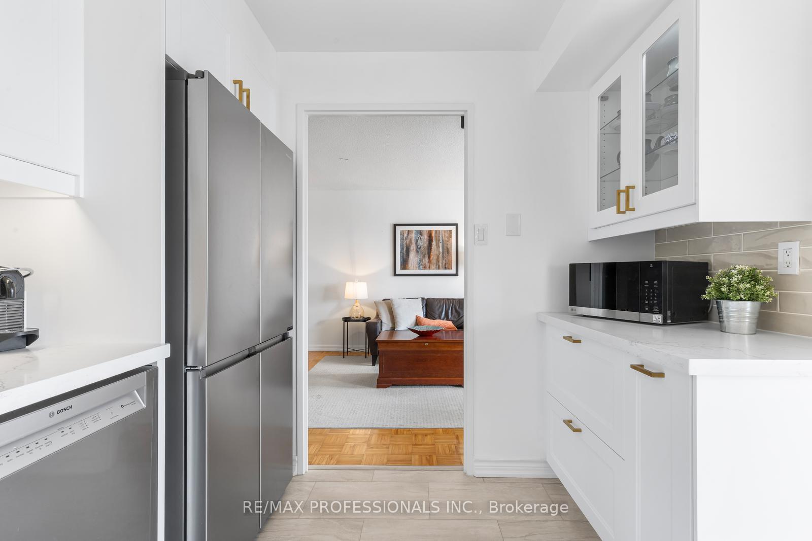 Photo 12 of Unit 406, 475 The West Mall, Etobicoke, Etobicoke West Mall — HOMEH