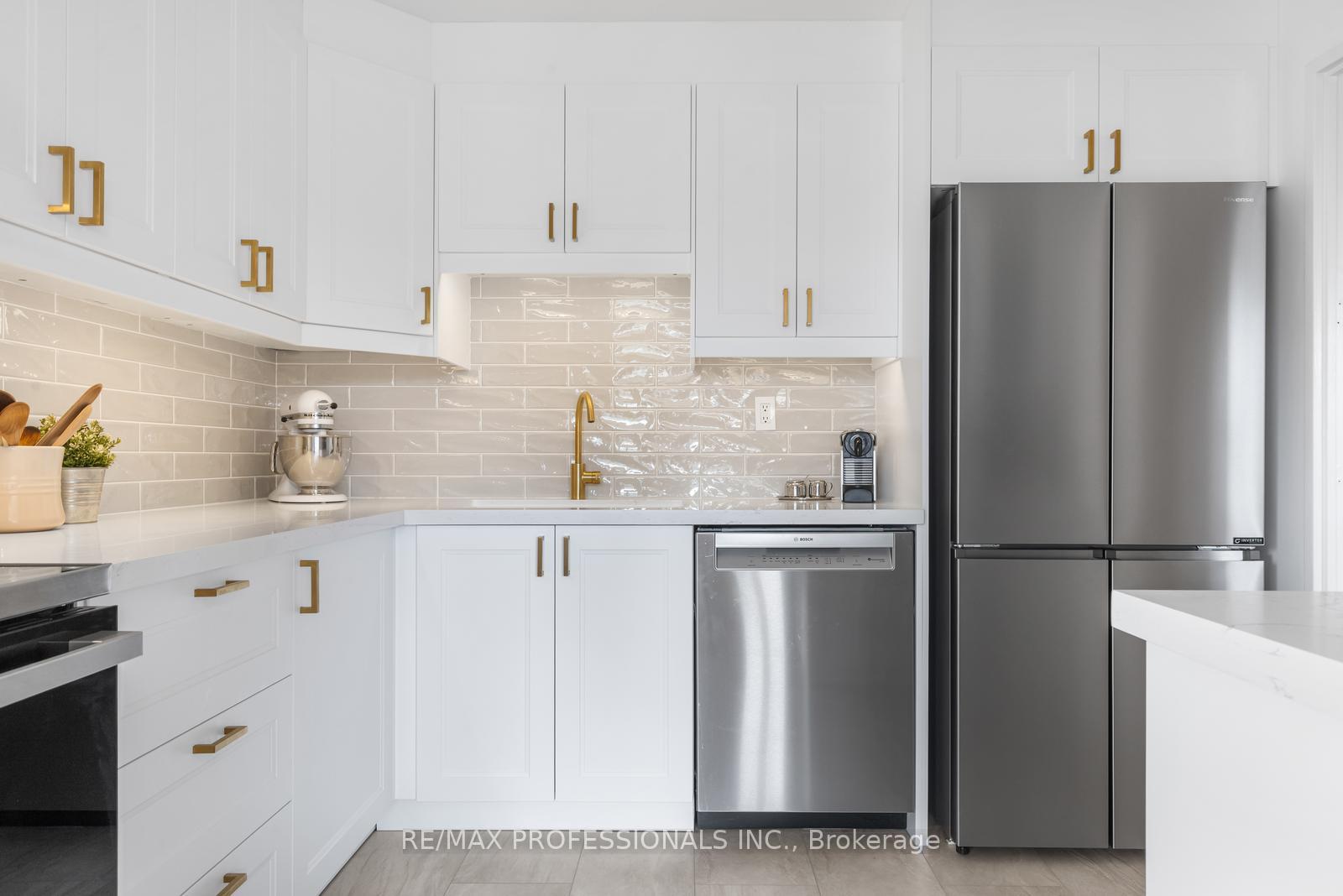 Photo 13 of Unit 406, 475 The West Mall, Etobicoke, Etobicoke West Mall — HOMEH