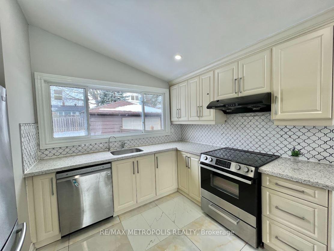 Photo 3 of Unit Main, 52 Benleigh Drive, Scarborough, Woburn — HOMEH