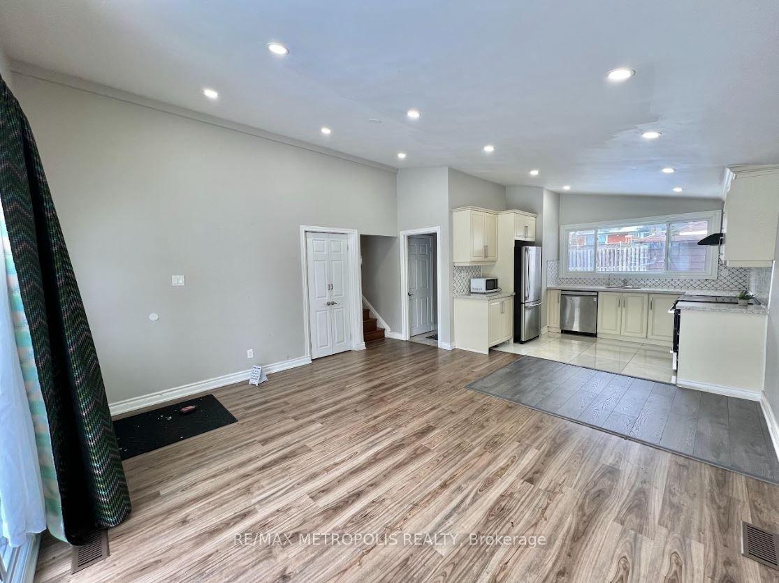 Photo 5 of Unit Main, 52 Benleigh Drive, Scarborough, Woburn — HOMEH