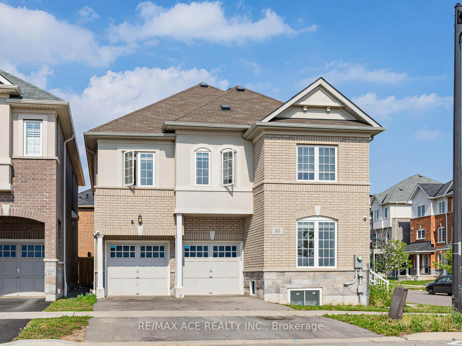 Photo 2 of 35 Turnerbury Avenue, Ajax, Central East — HOMEH