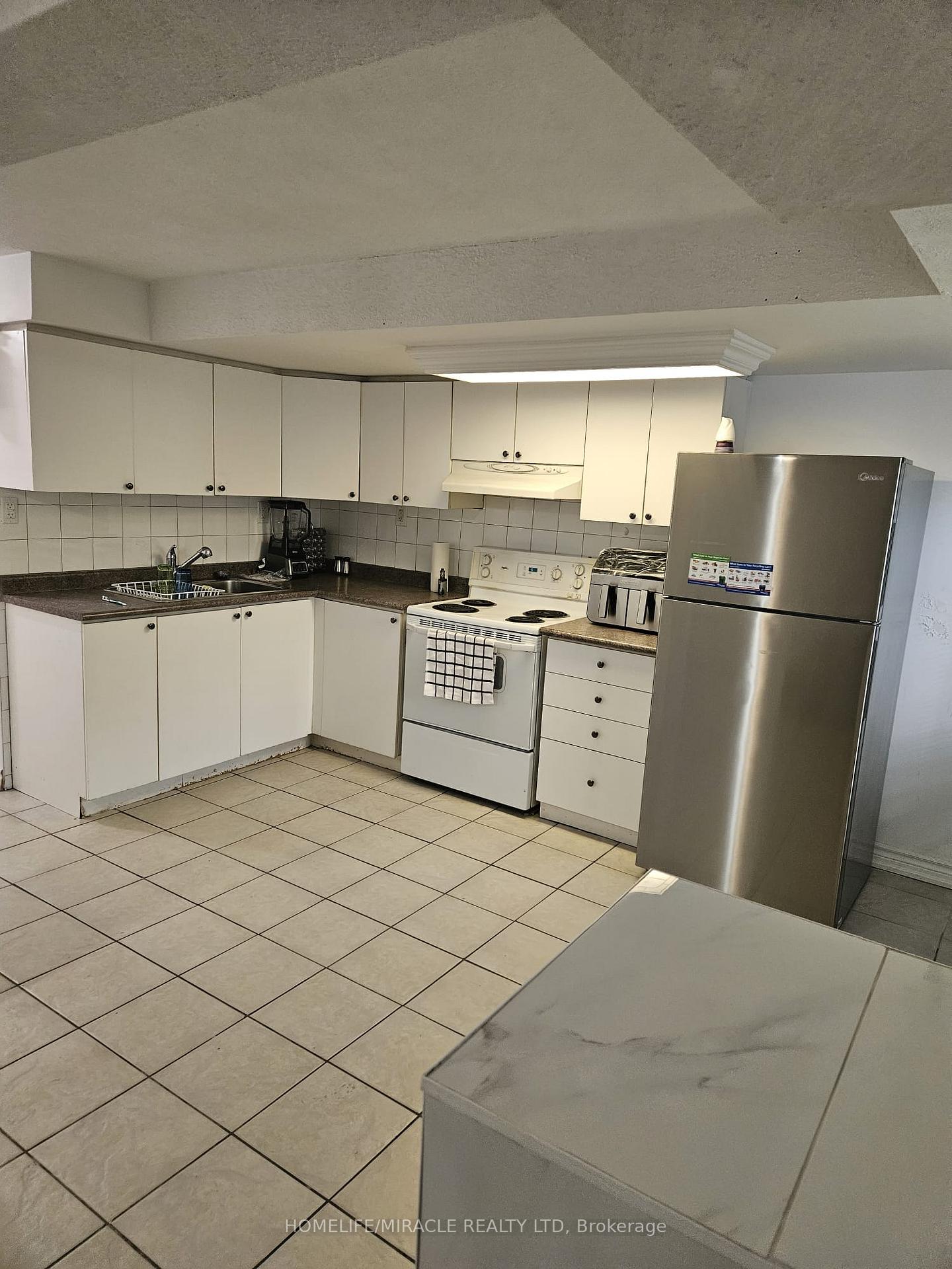 Photo 1 of 43 Blossom Avenue W, Brampton, Downtown Brampton — HOMEH