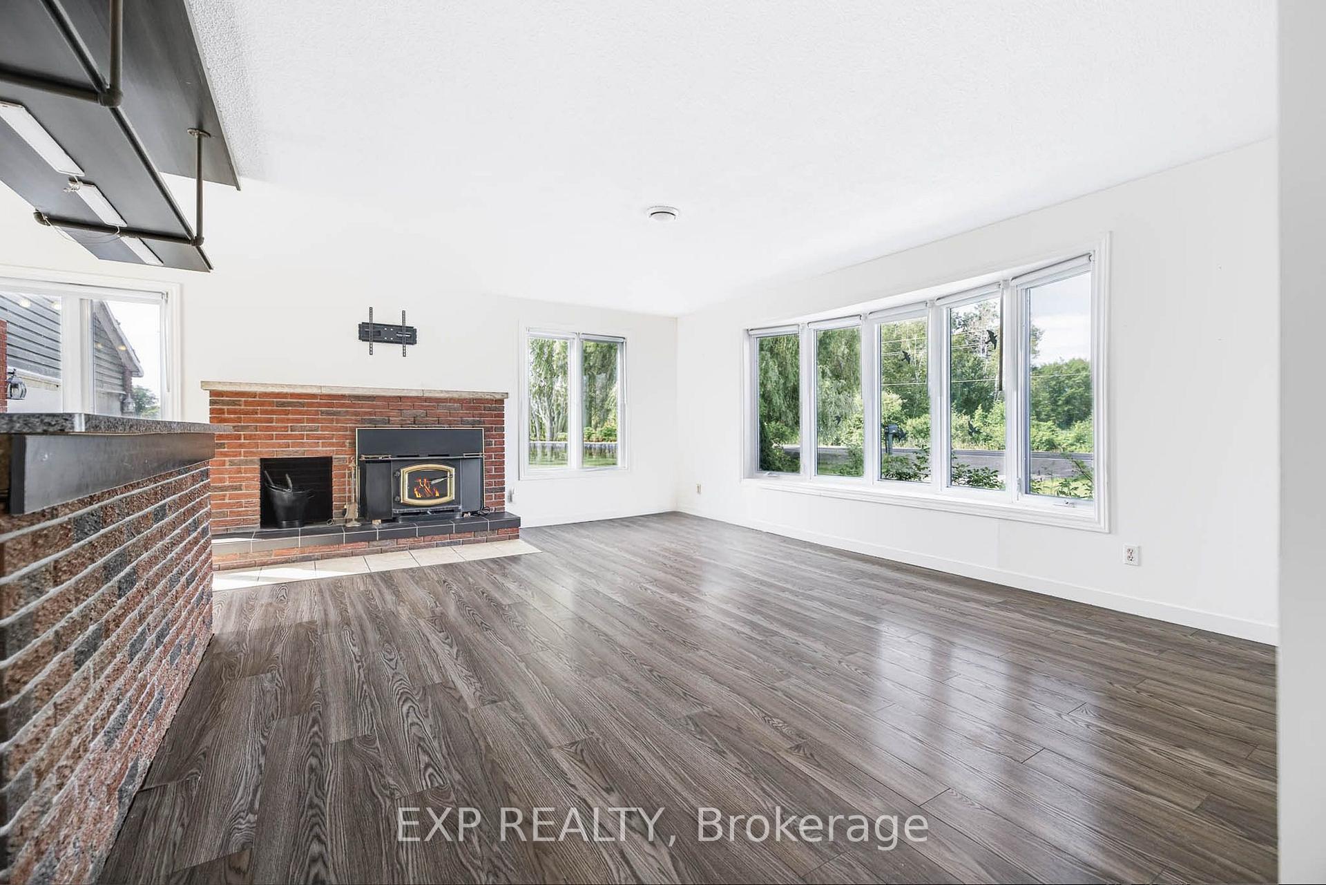Photo 8 of 7389 Boundary Road, Russell, Russell Twp — HOMEH