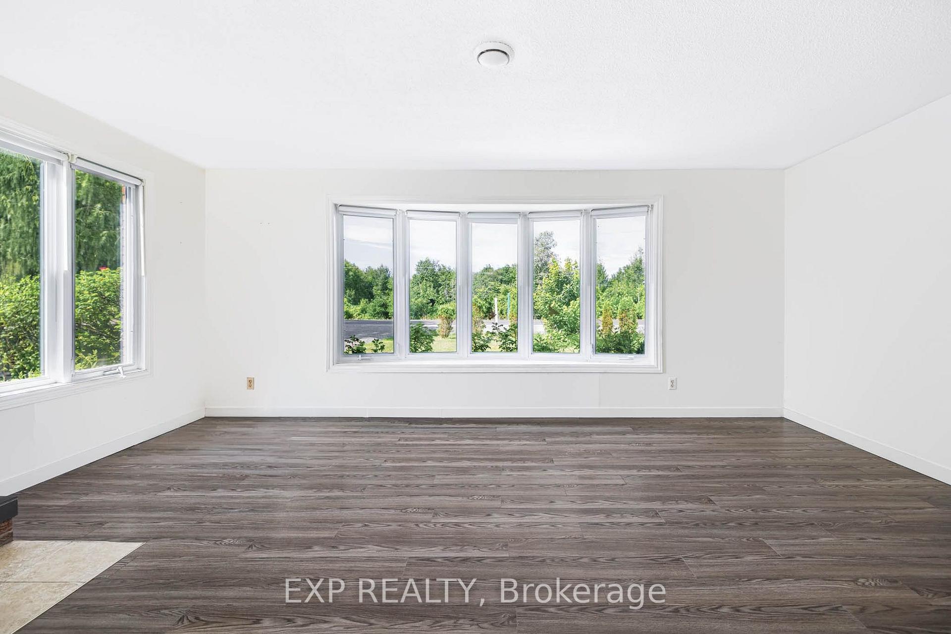 Photo 10 of 7389 Boundary Road, Russell, Russell Twp — HOMEH