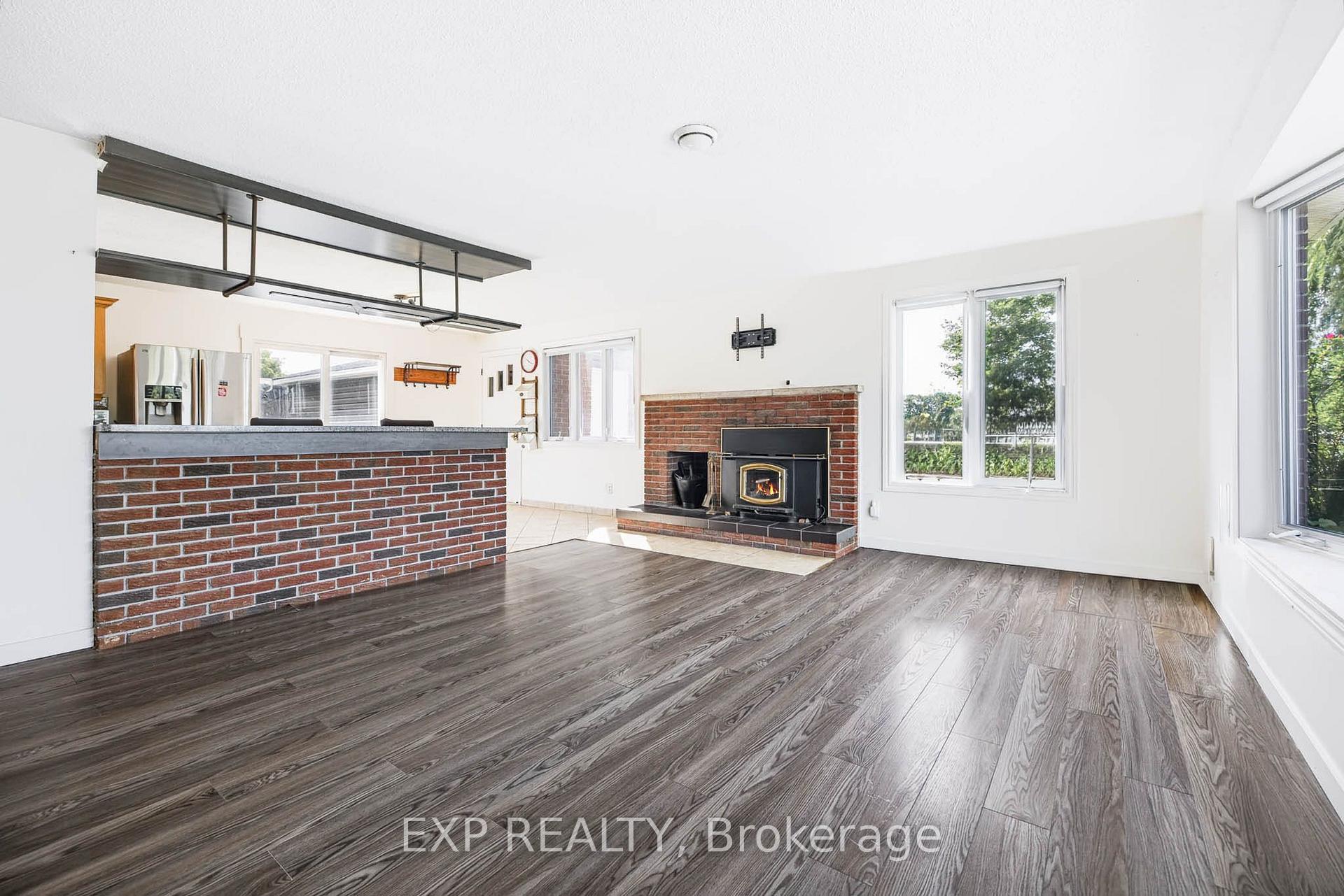 Photo 11 of 7389 Boundary Road, Russell, Russell Twp — HOMEH