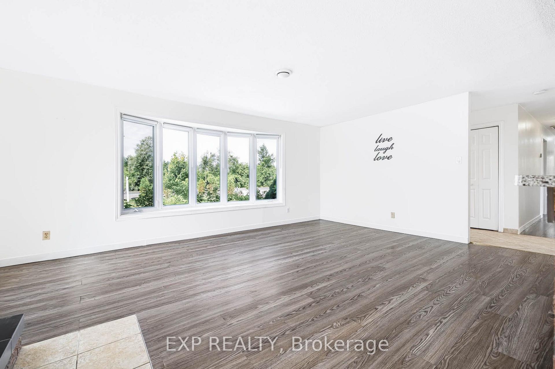 Photo 12 of 7389 Boundary Road, Russell, Russell Twp — HOMEH