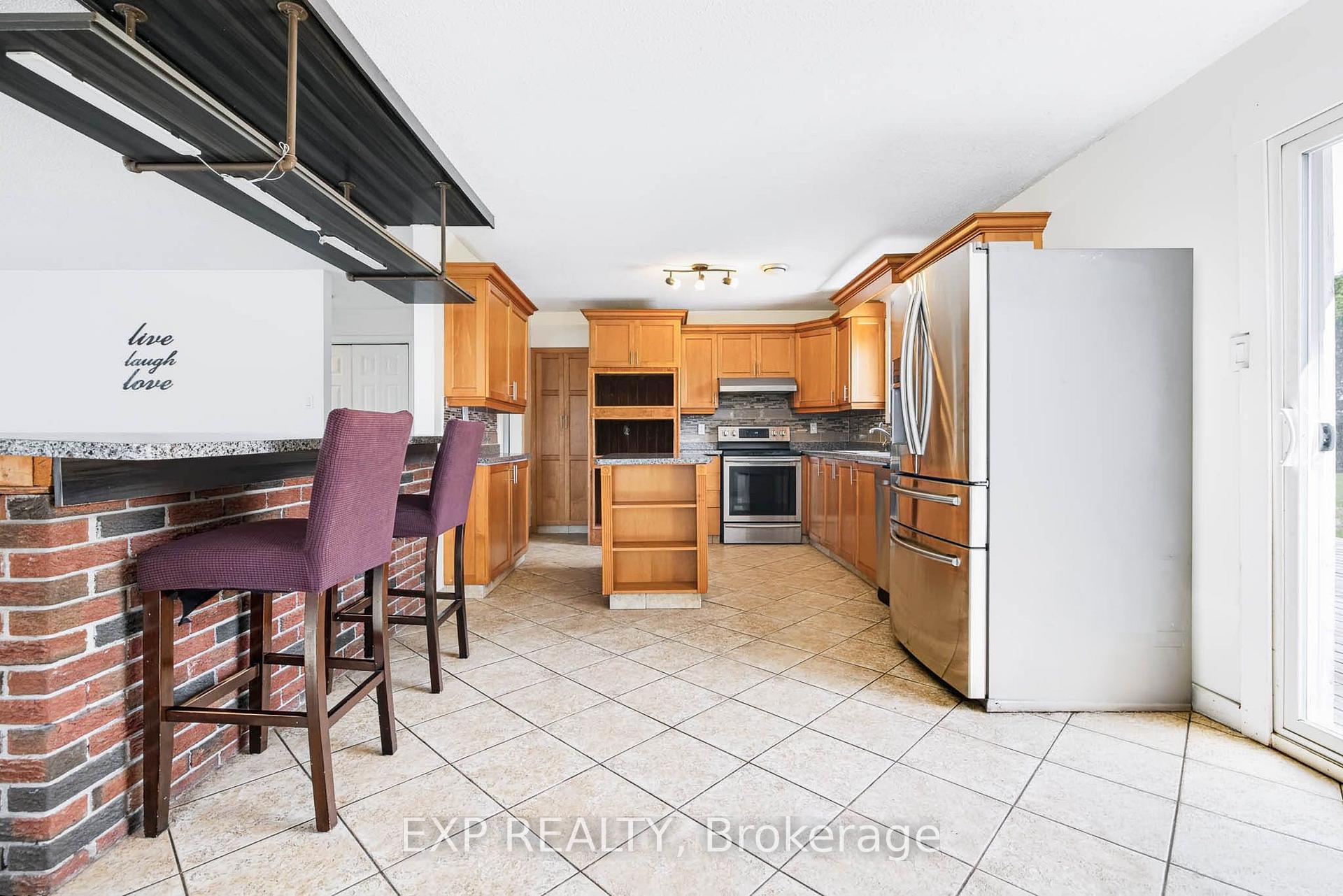 Photo 14 of 7389 Boundary Road, Russell, Russell Twp — HOMEH