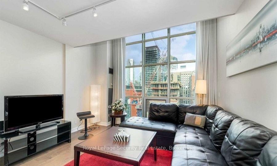 Photo 7 of Unit 1107, 36 Blue Jays Way, Toronto, Waterfront Communities — HOMEH