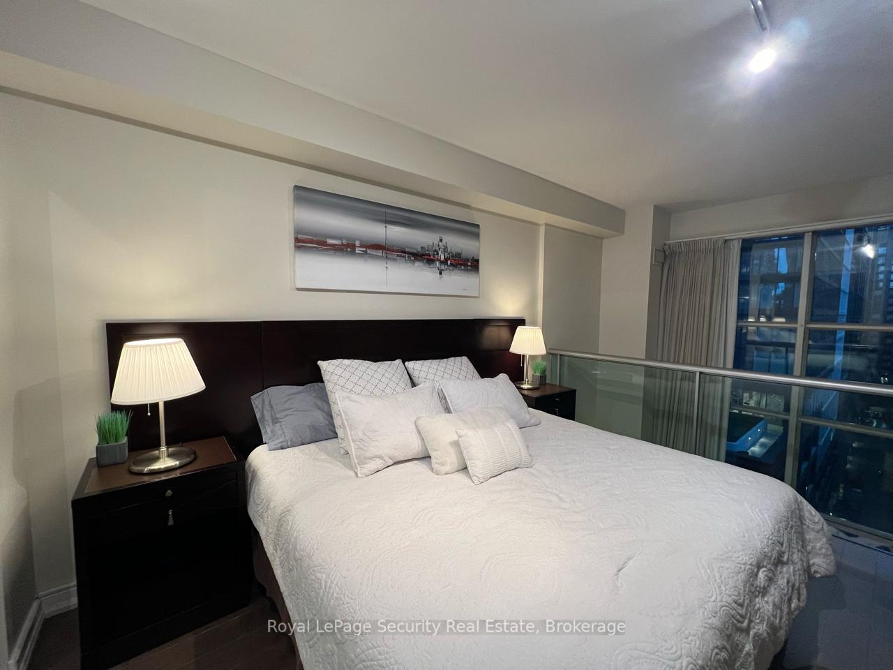 Photo 16 of Unit 1107, 36 Blue Jays Way, Toronto, Waterfront Communities — HOMEH