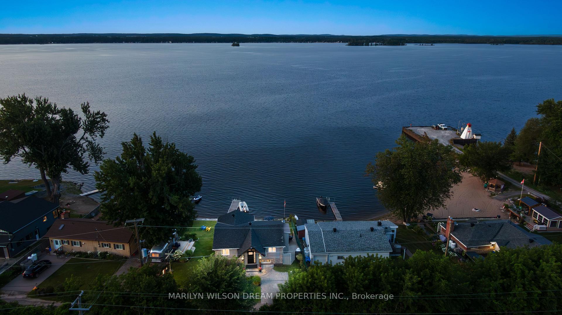 Photo 3 of 614 Lake Street, McNab/Braeside, Mcnab/Braeside Twps — HOMEH