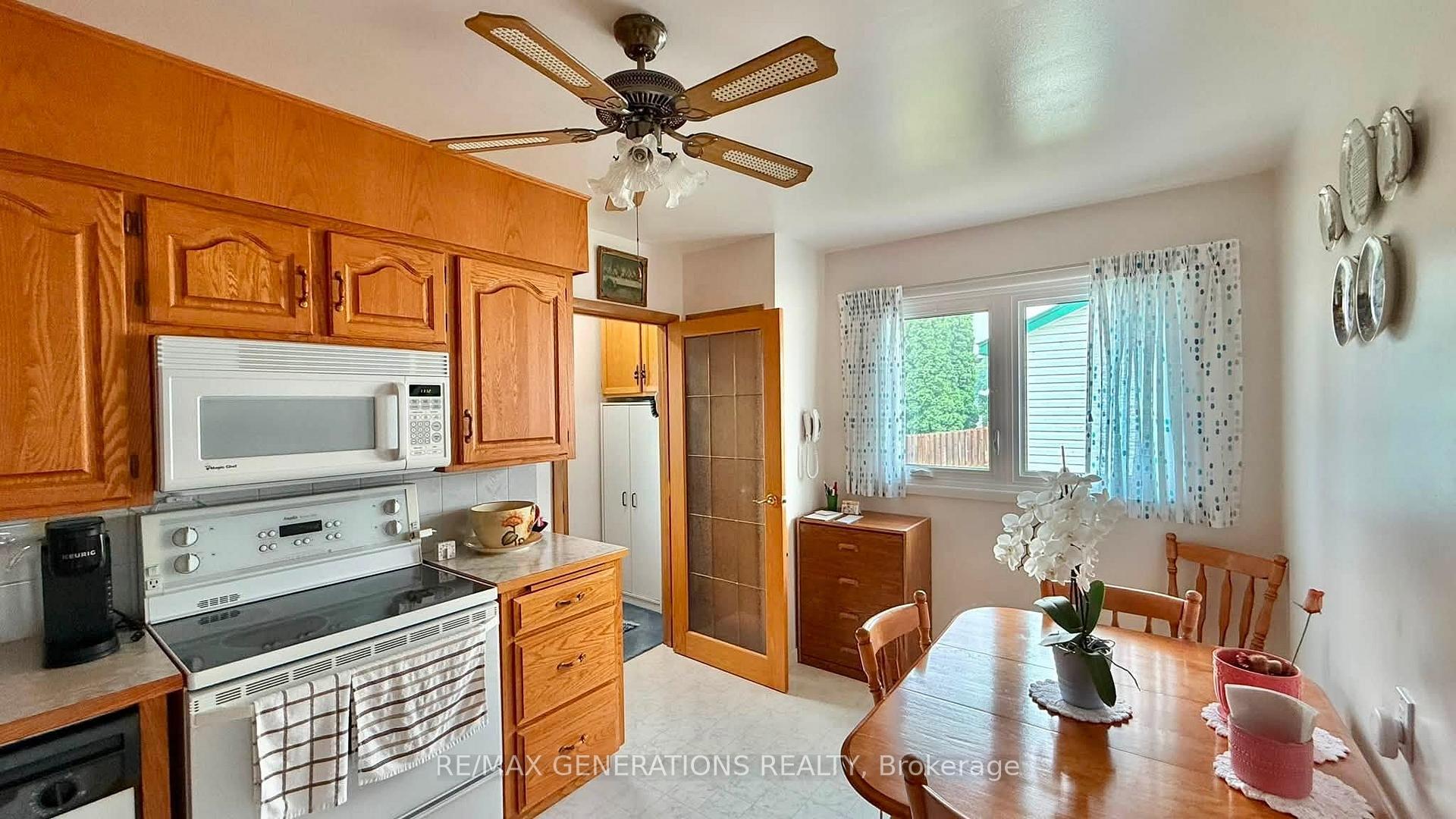 Photo 5 of 906 Home Avenue, Thunder Bay, Westfort — HOMEH