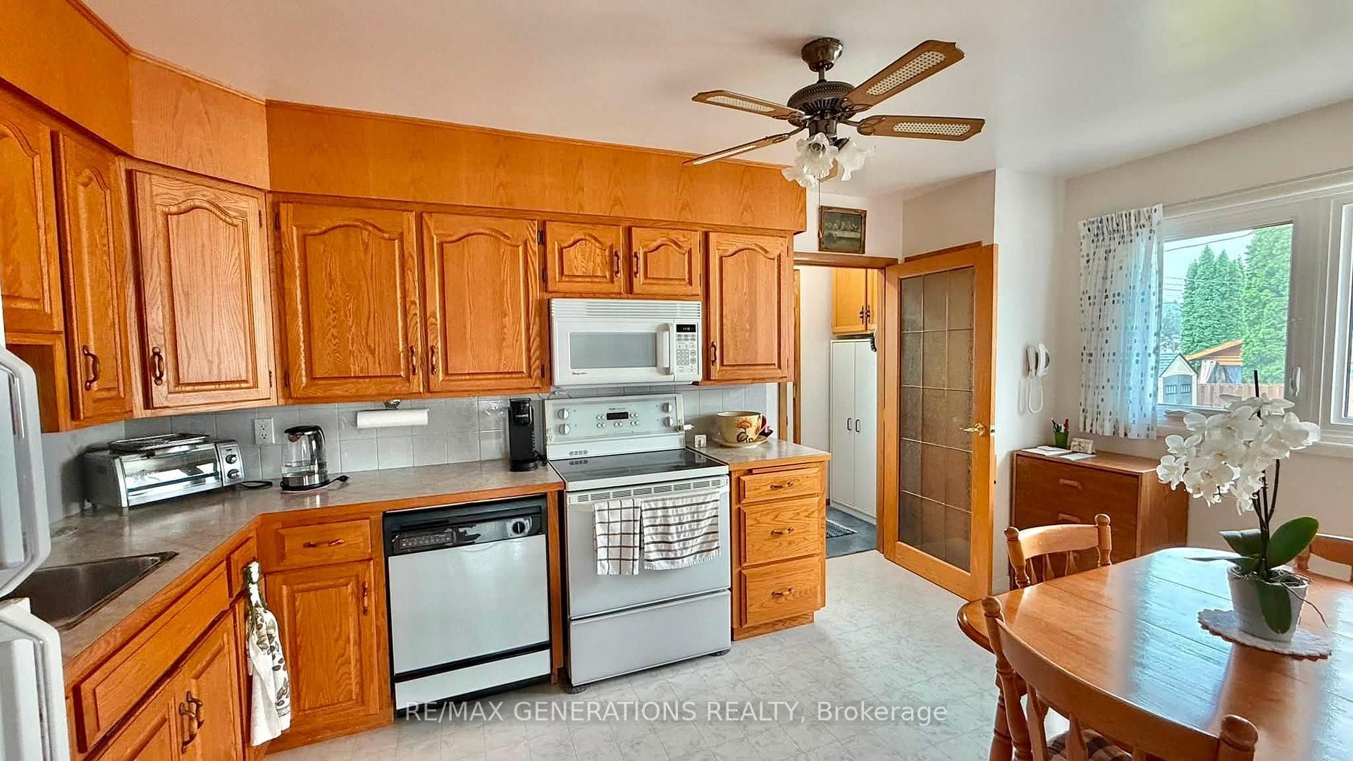 Photo 6 of 906 Home Avenue, Thunder Bay, Westfort — HOMEH