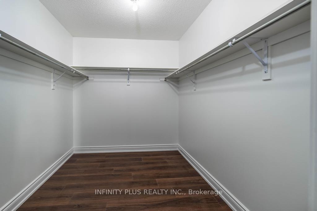 Photo 15 of 1 Ebury Drive, Brampton, Credit Valley — HOMEH