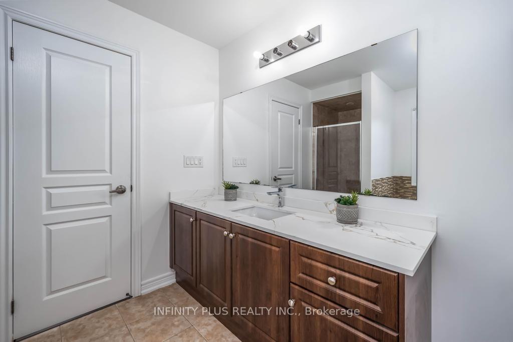 Photo 19 of 1 Ebury Drive, Brampton, Credit Valley — HOMEH