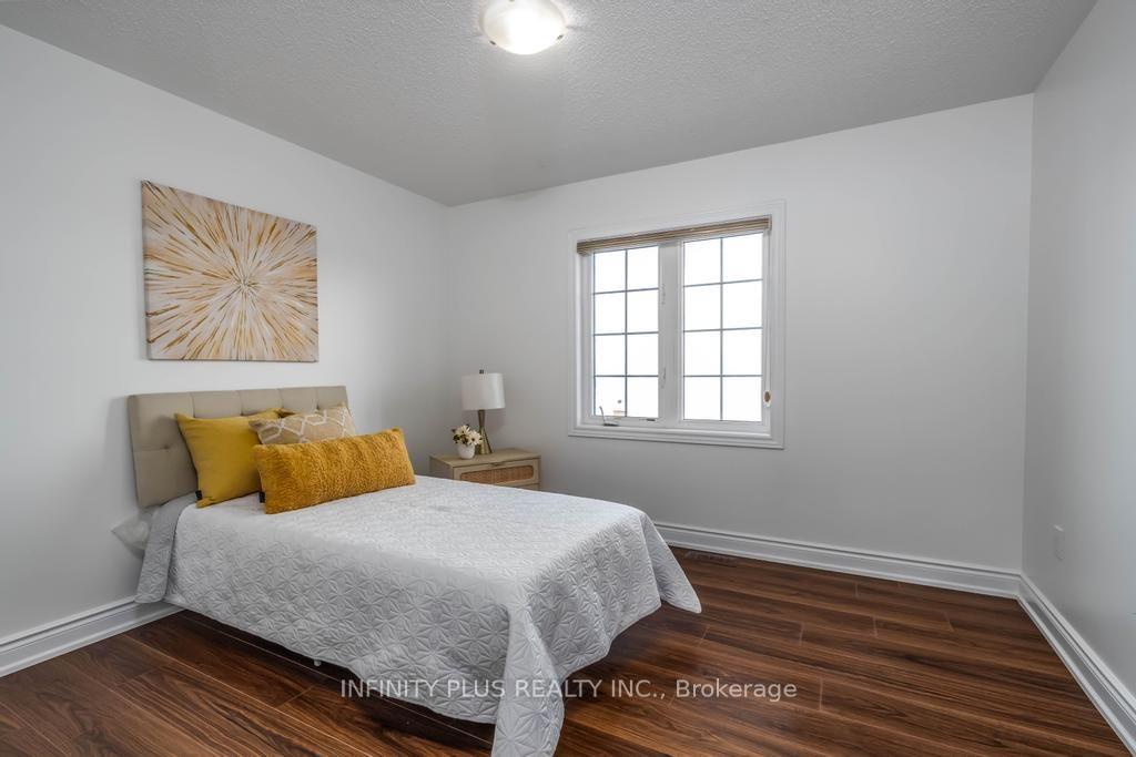 Photo 23 of 1 Ebury Drive, Brampton, Credit Valley — HOMEH
