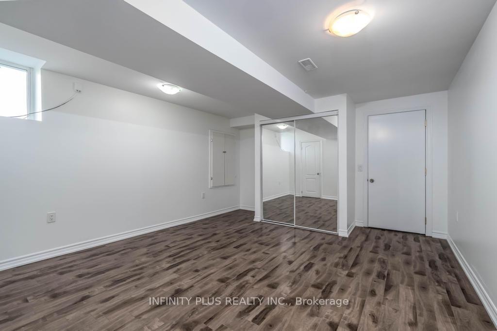 Photo 33 of 1 Ebury Drive, Brampton, Credit Valley — HOMEH