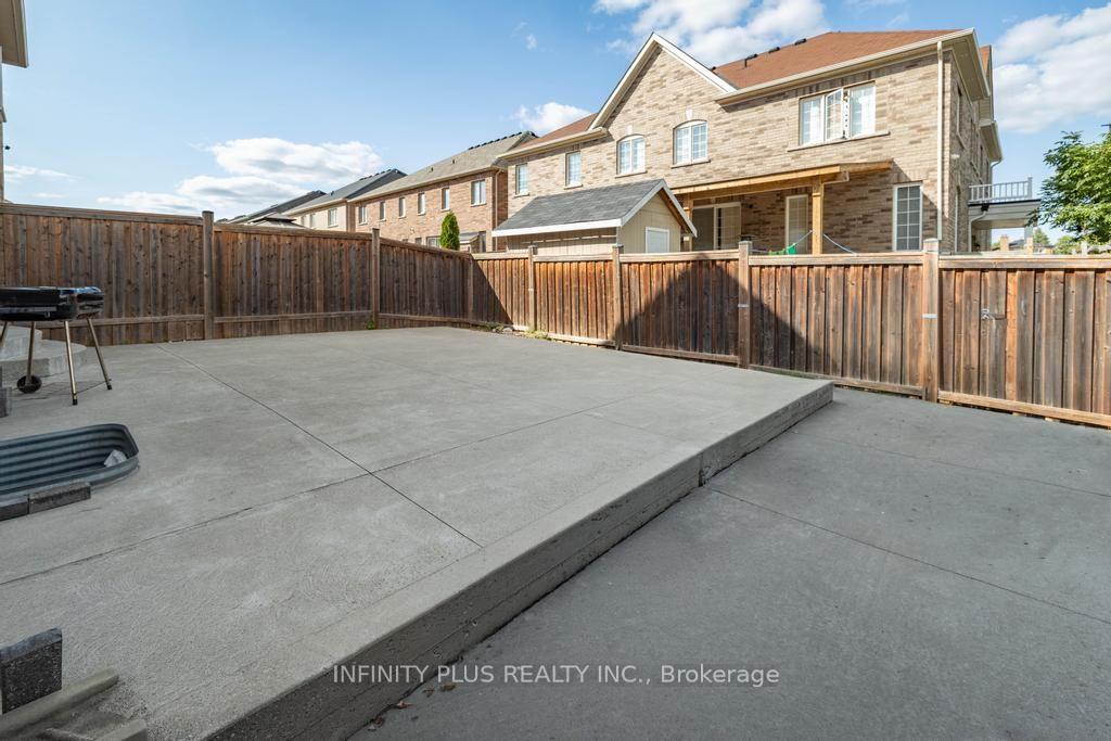 Photo 36 of 1 Ebury Drive, Brampton, Credit Valley — HOMEH